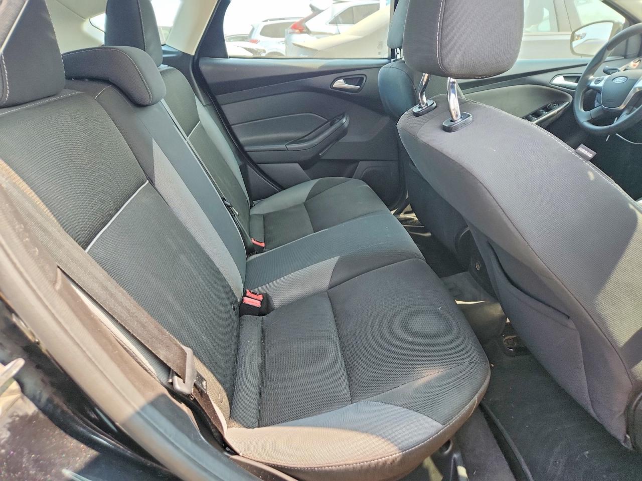 2014 Ford Focus Se Black vin: 1FADP3K22EL384601