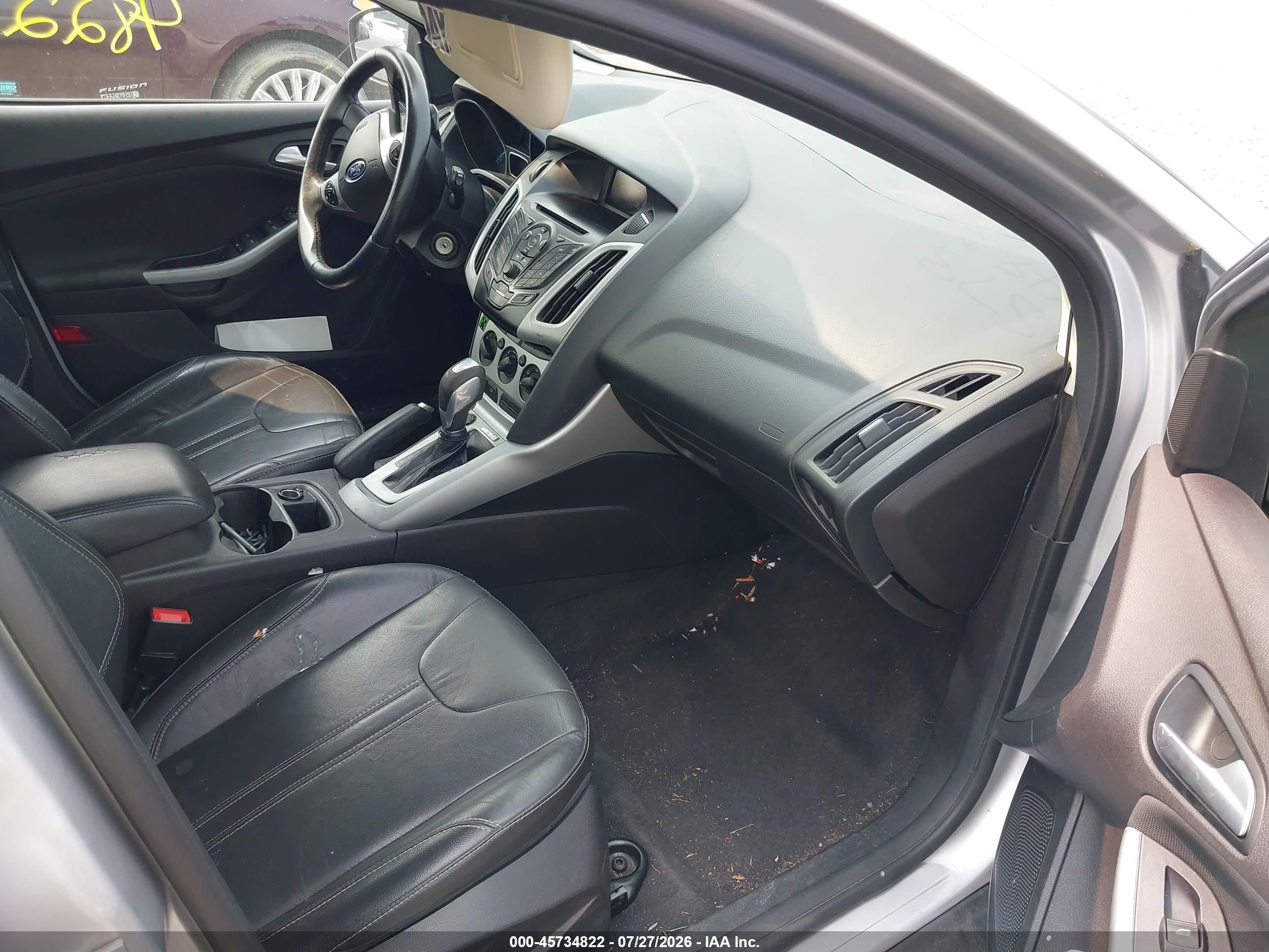2014 Ford Focus Se Silver vin: 1FADP3K22EL420030