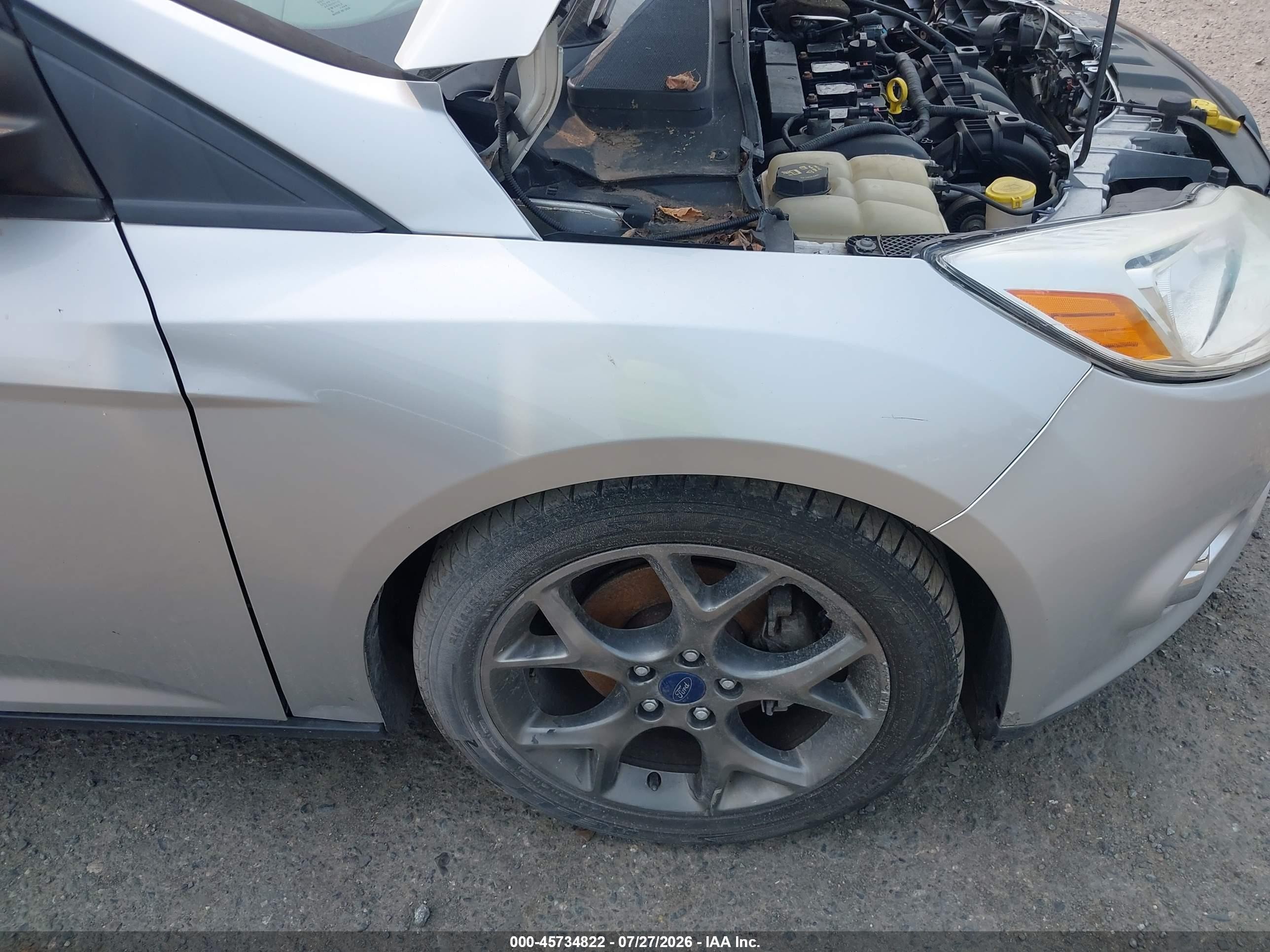 2014 Ford Focus Se Silver vin: 1FADP3K22EL420030