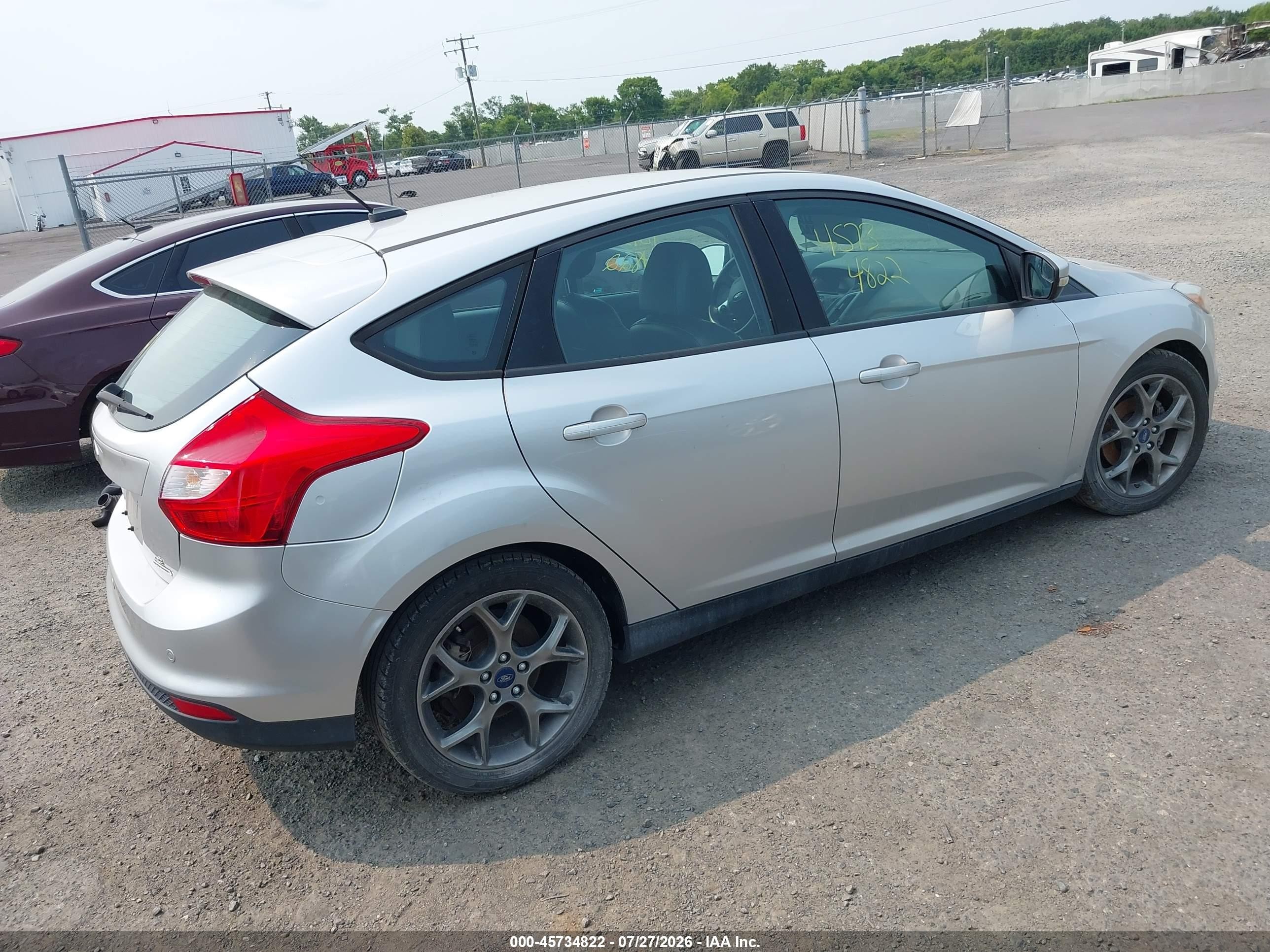 2014 Ford Focus Se Silver vin: 1FADP3K22EL420030