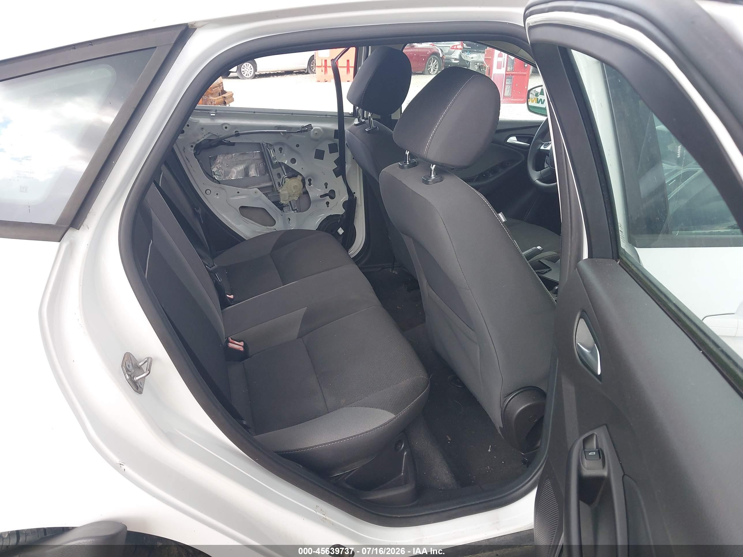 2014 Ford Focus Se White vin: 1FADP3K22EL428774