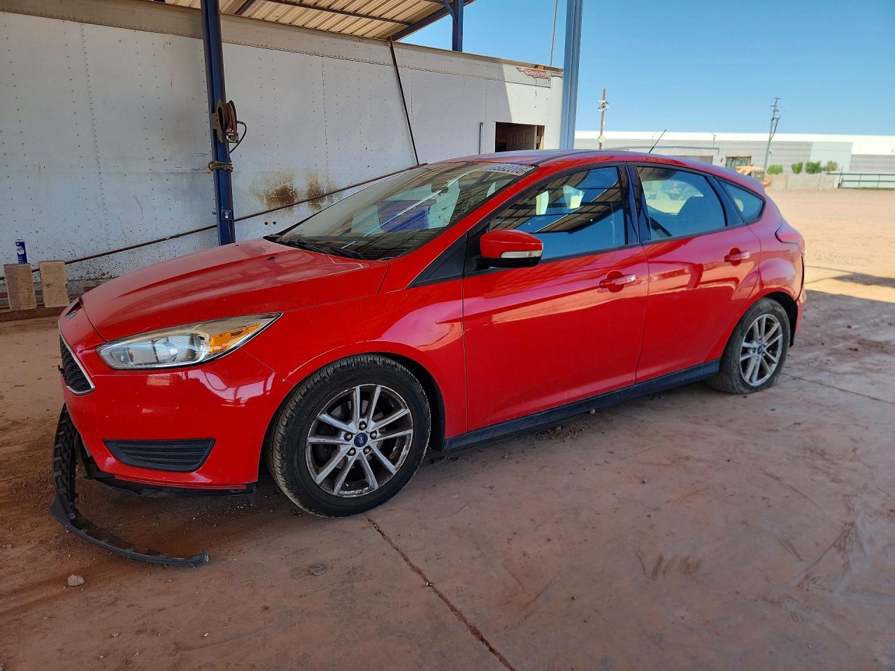 2015 Ford Focus Se Красный vin: 1FADP3K22FL209623