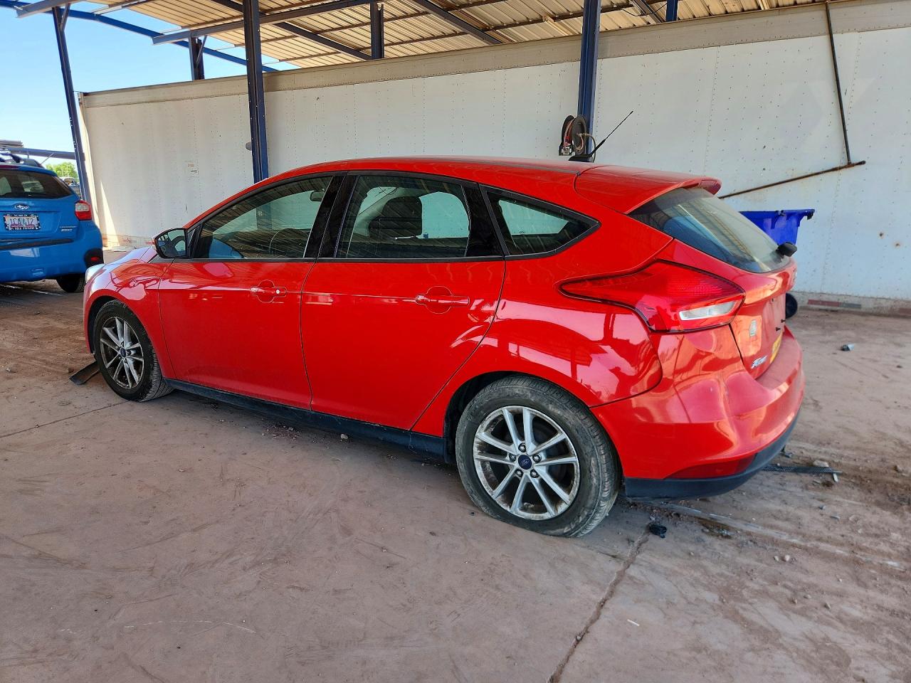 2015 Ford Focus Se Red vin: 1FADP3K22FL209623