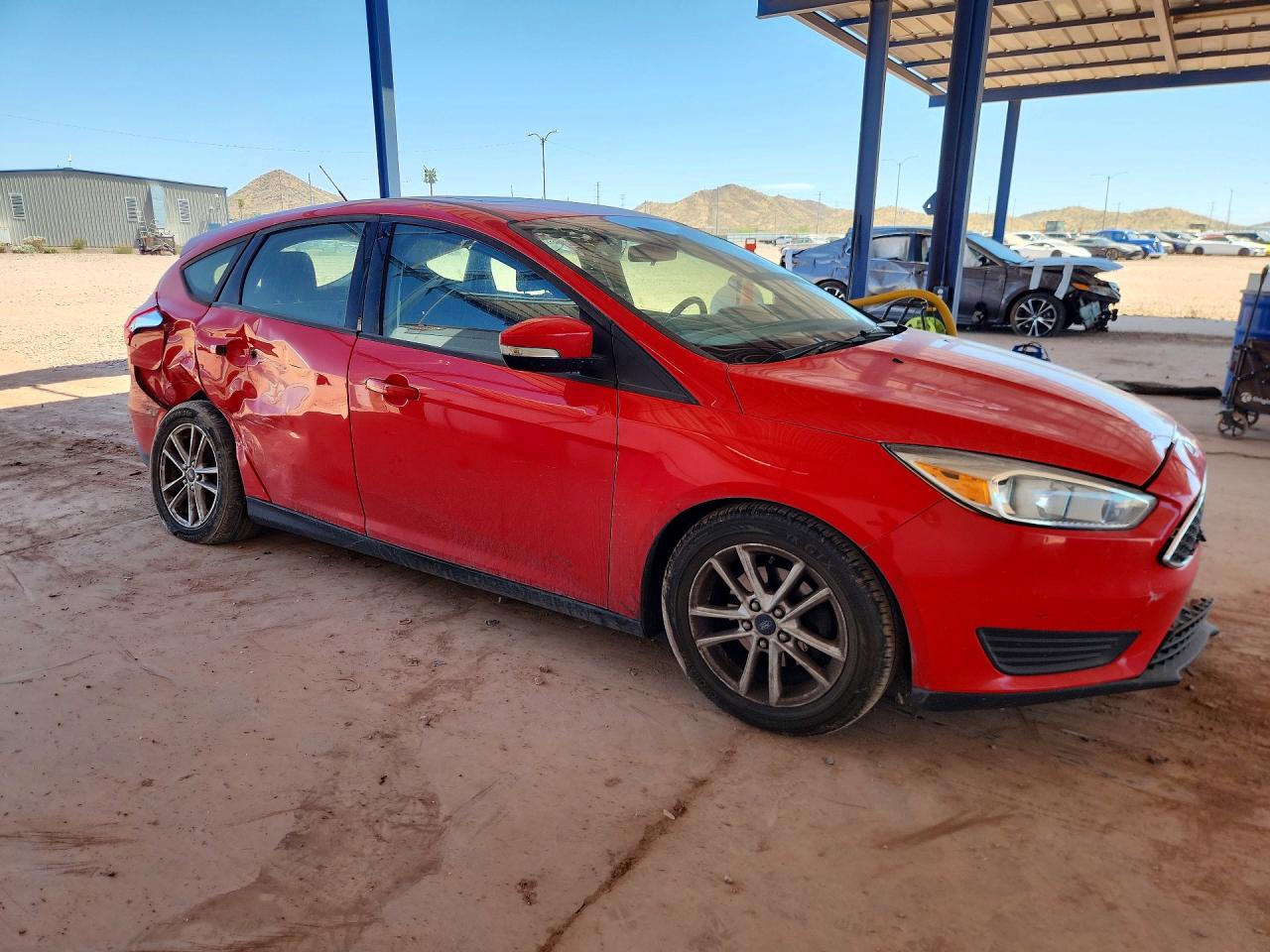 2015 Ford Focus Se Red vin: 1FADP3K22FL209623