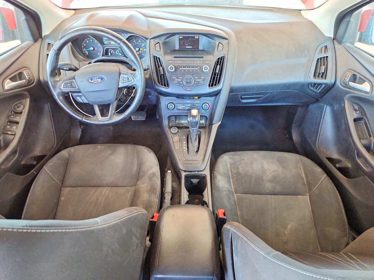 2015 Ford Focus Se Red vin: 1FADP3K22FL209623