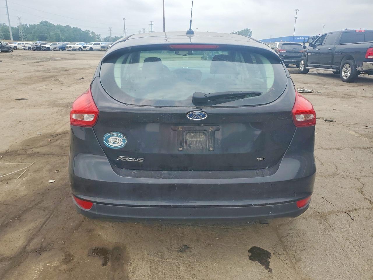 2015 Ford Focus Se Black vin: 1FADP3K22FL253668