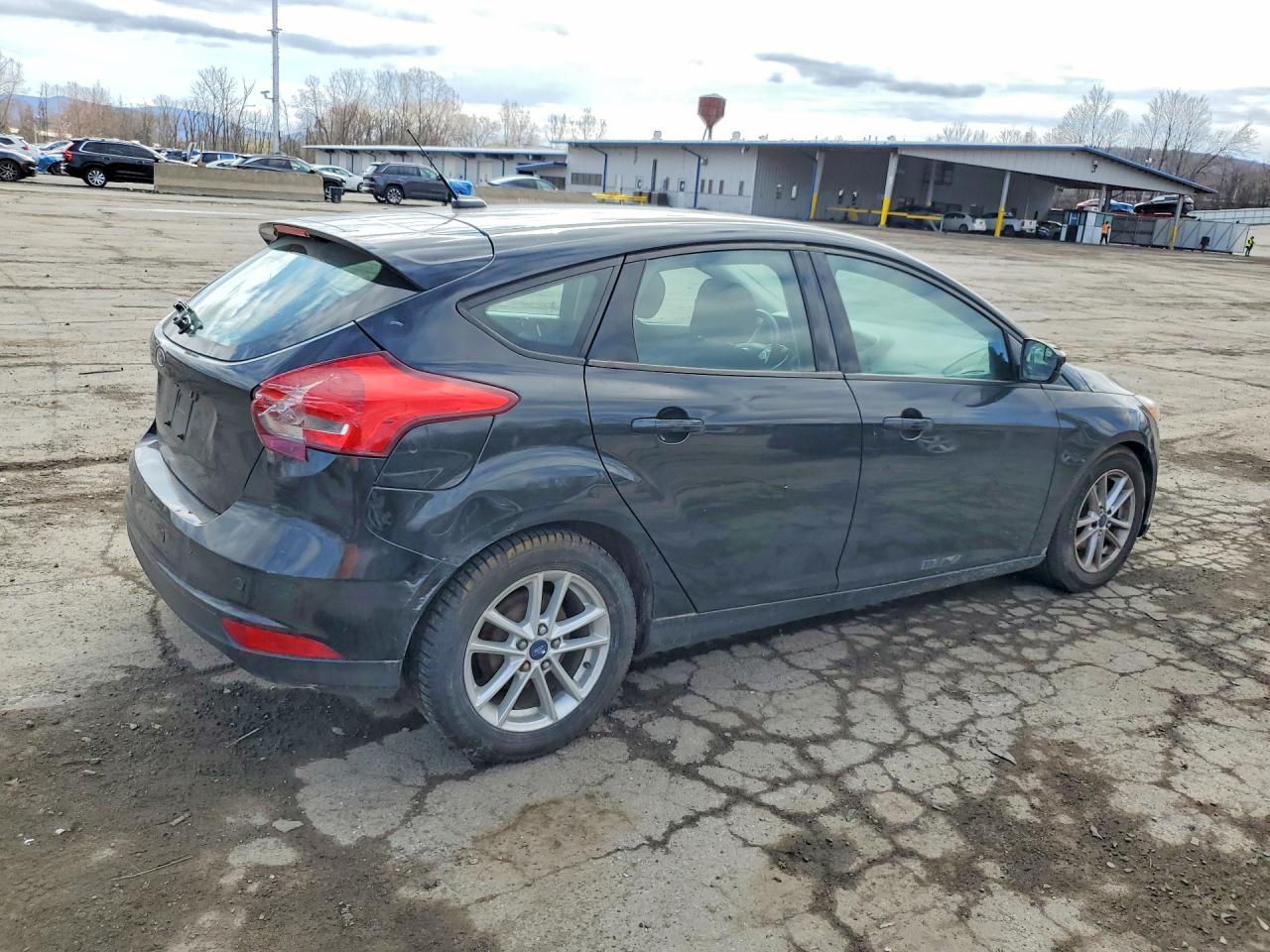 2015 Ford Focus Se Black vin: 1FADP3K22FL276951