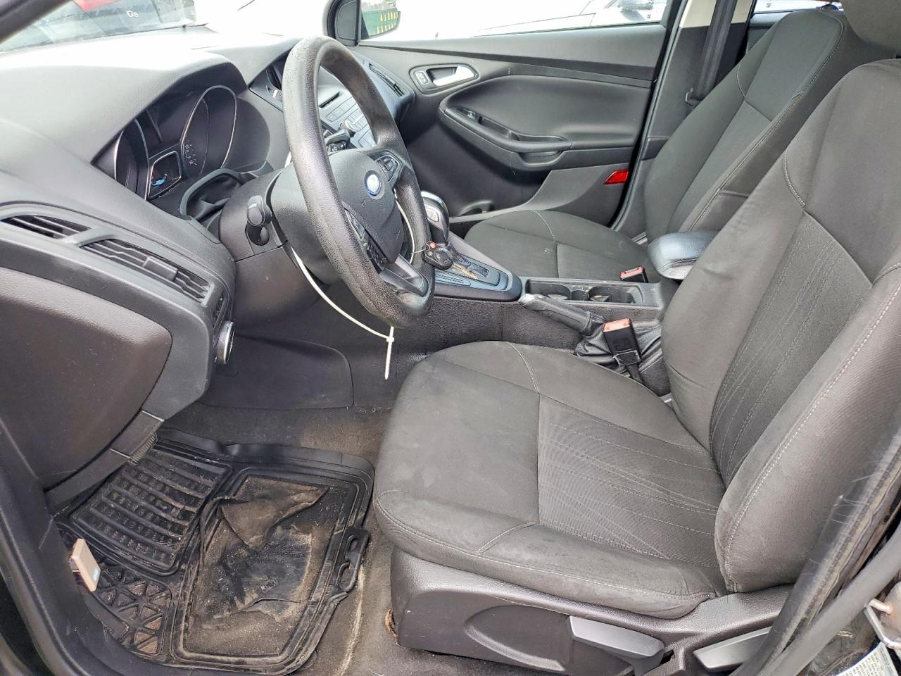 2015 Ford Focus Se Black vin: 1FADP3K22FL276951
