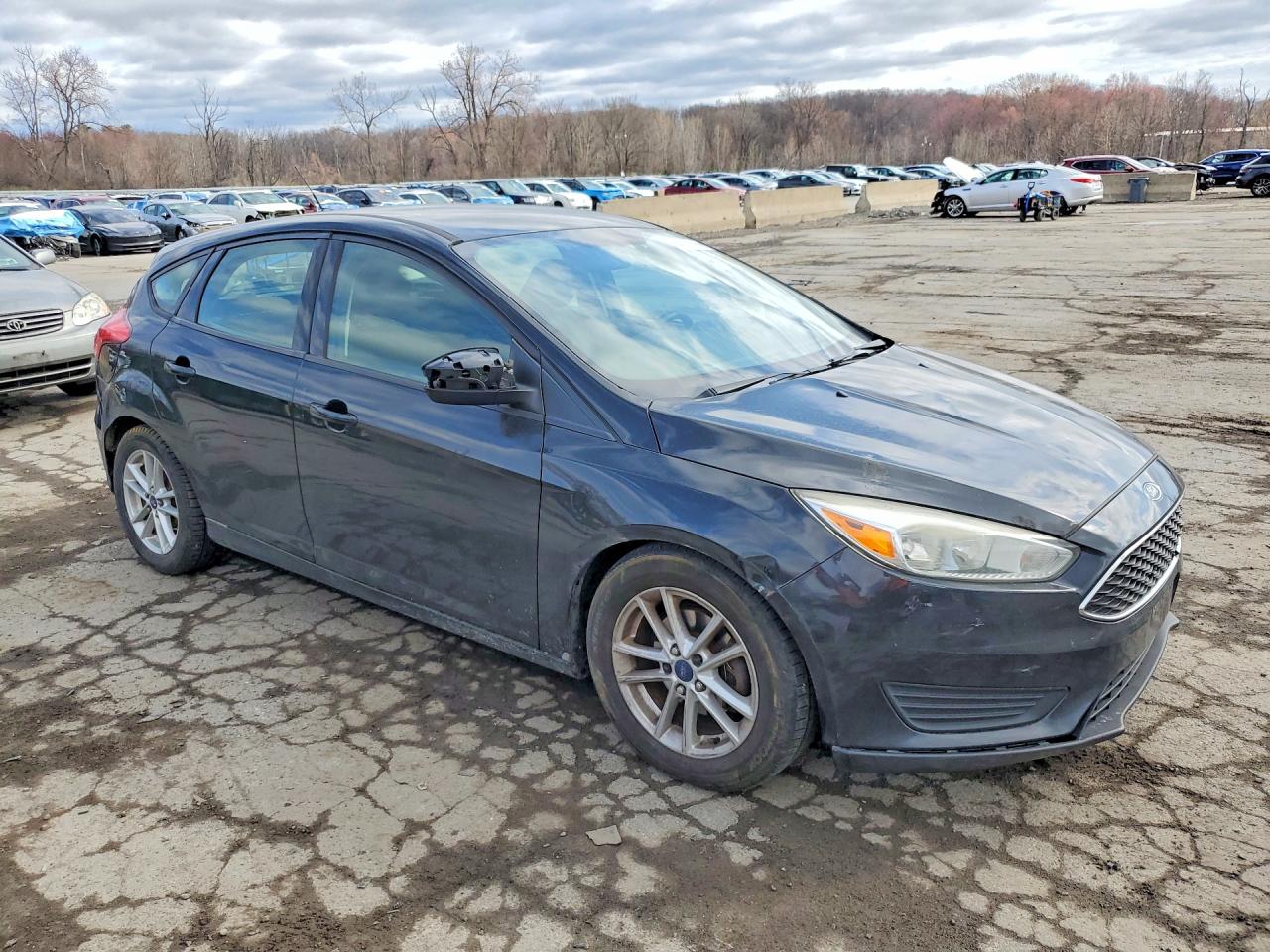 2015 Ford Focus Se Black vin: 1FADP3K22FL276951
