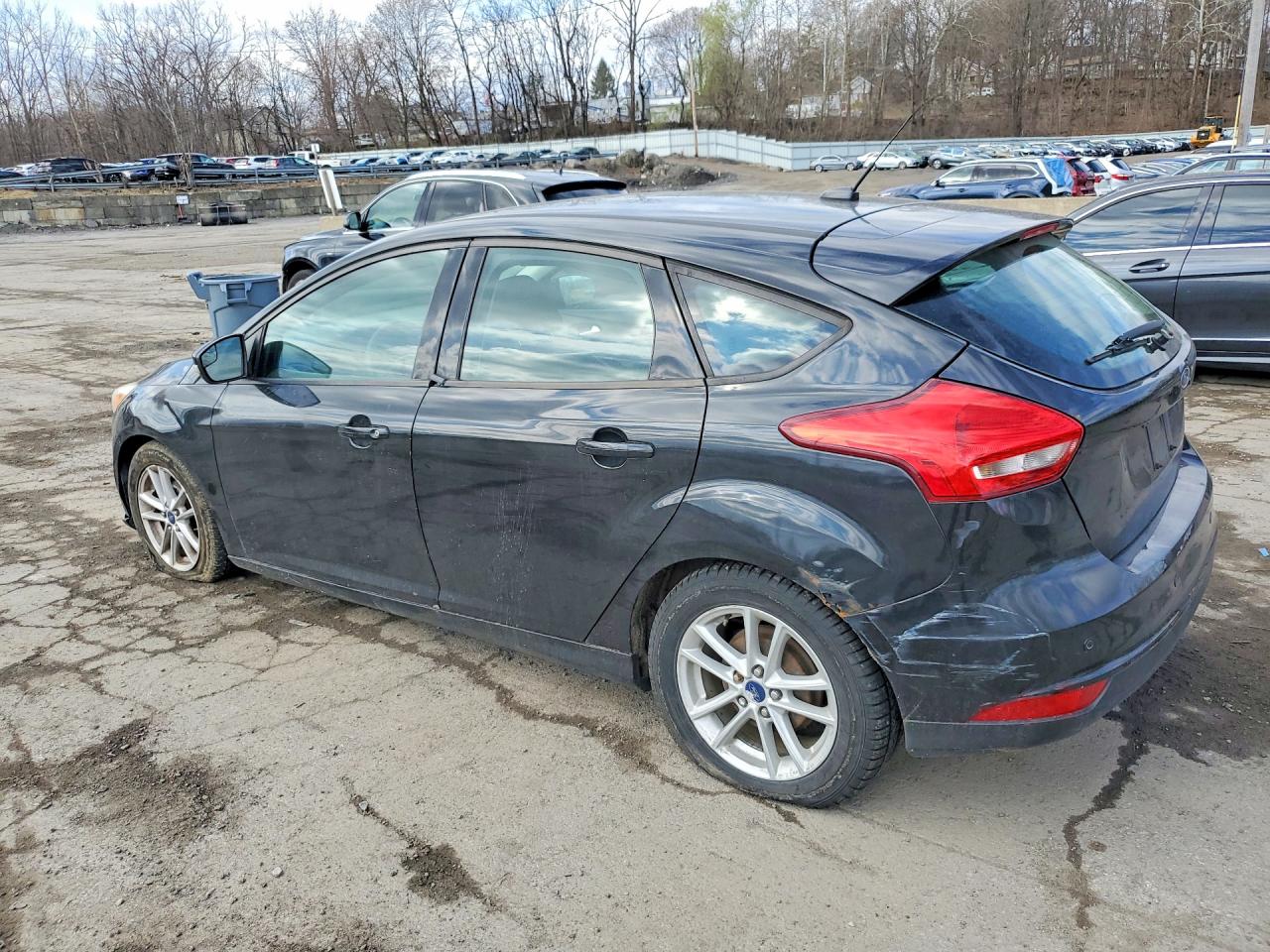 2015 Ford Focus Se Black vin: 1FADP3K22FL276951