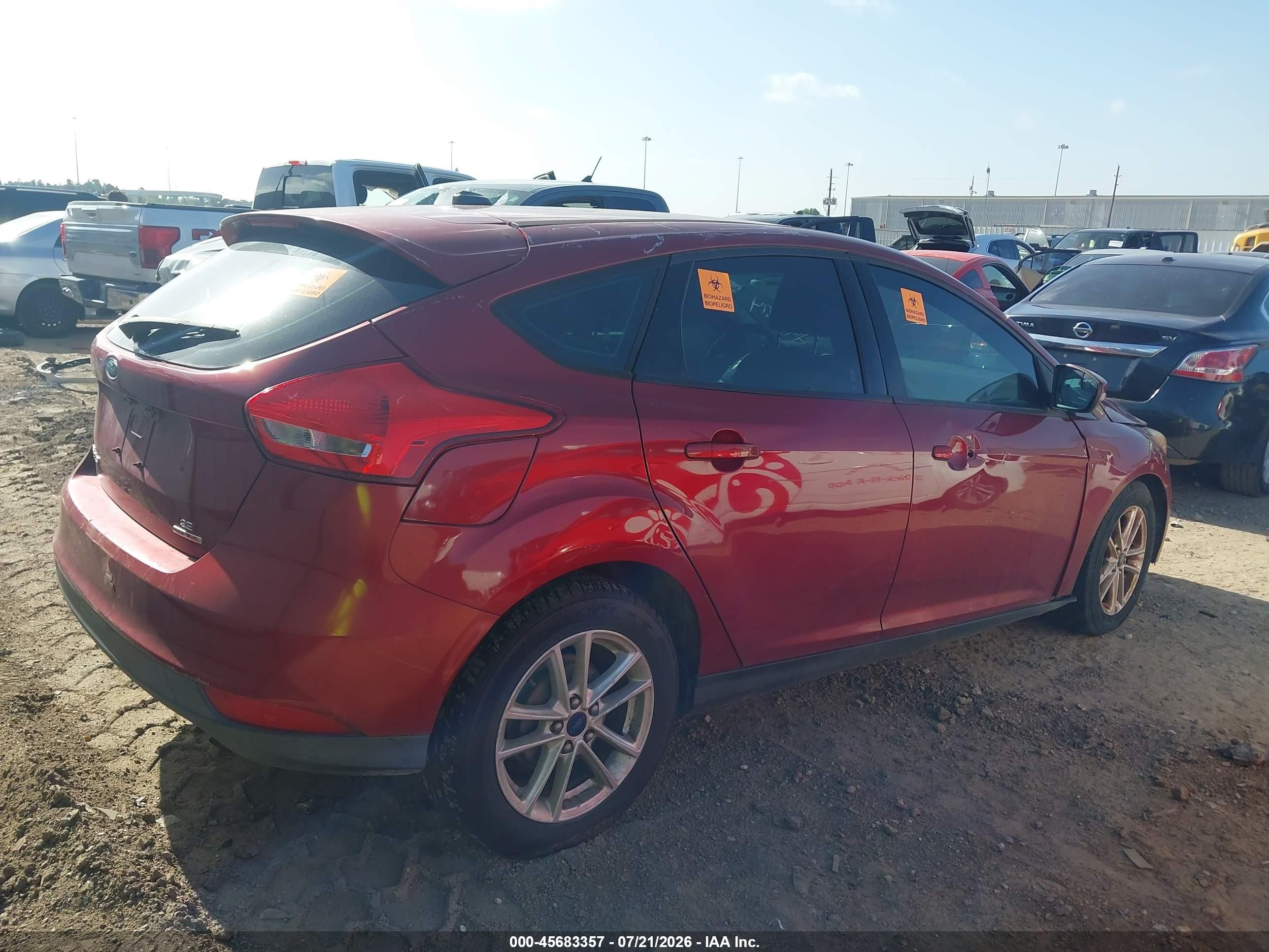 2015 Ford Focus Se Red vin: 1FADP3K22FL277226