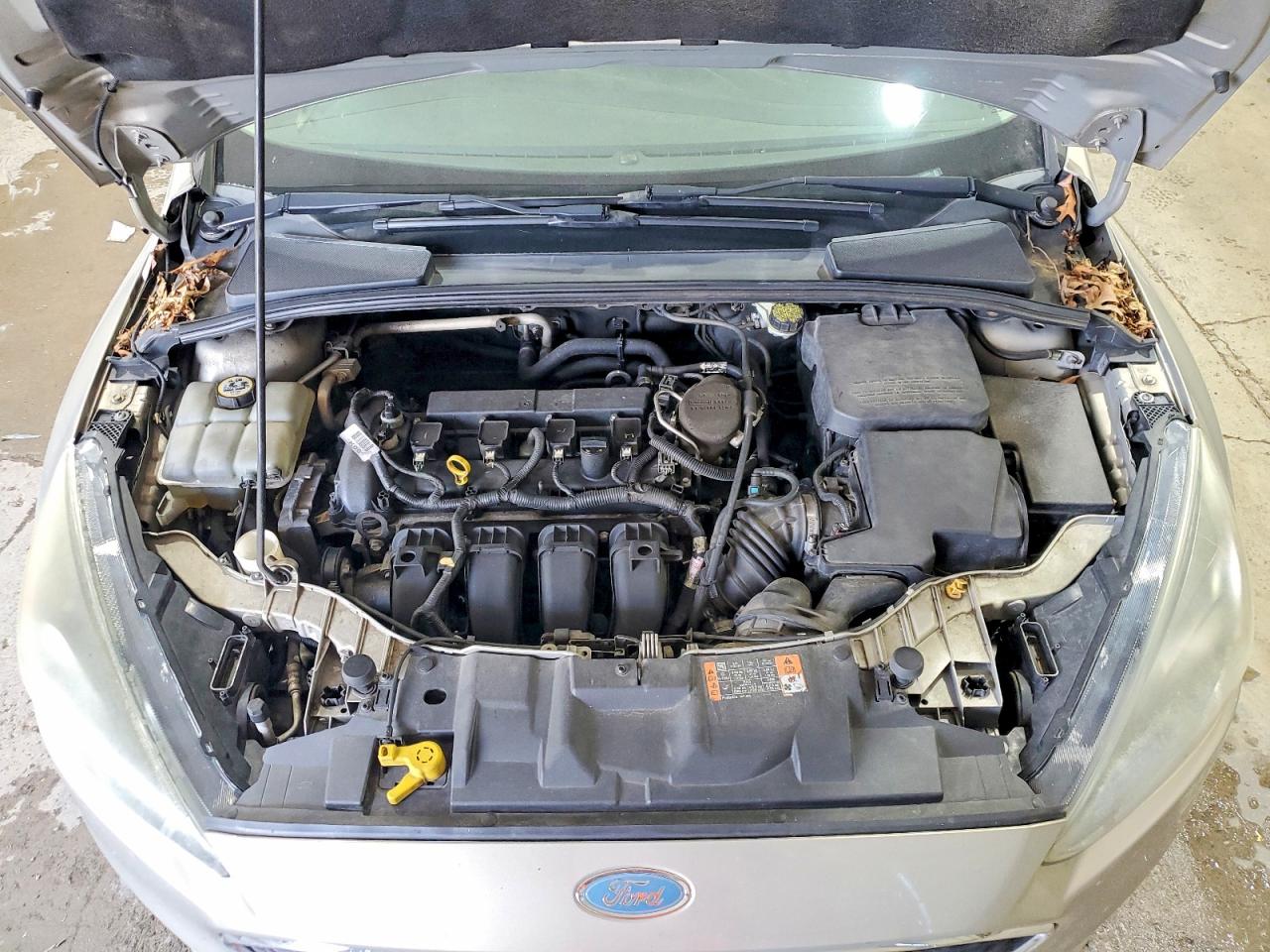 2015 Ford Focus Se Beige vin: 1FADP3K22FL283964