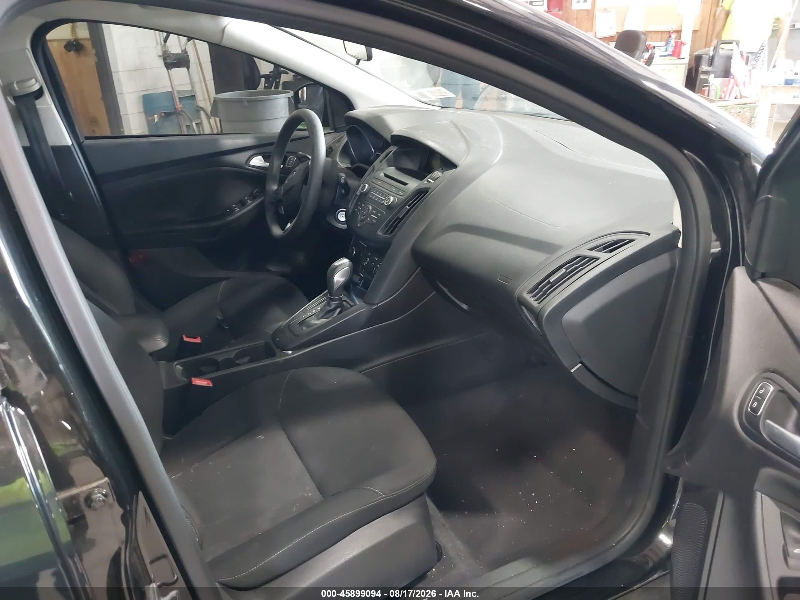 2015 Ford Focus Se Black vin: 1FADP3K22FL291322