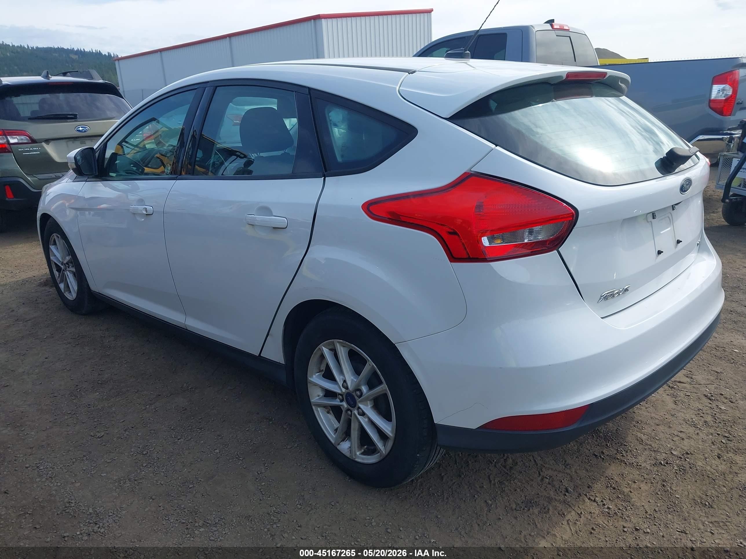 2015 Ford Focus Se White vin: 1FADP3K22FL316123