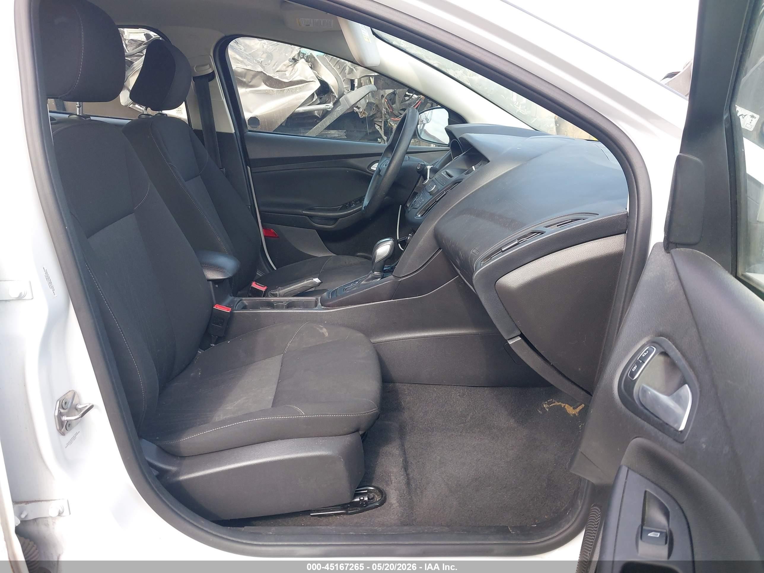 2015 Ford Focus Se White vin: 1FADP3K22FL316123