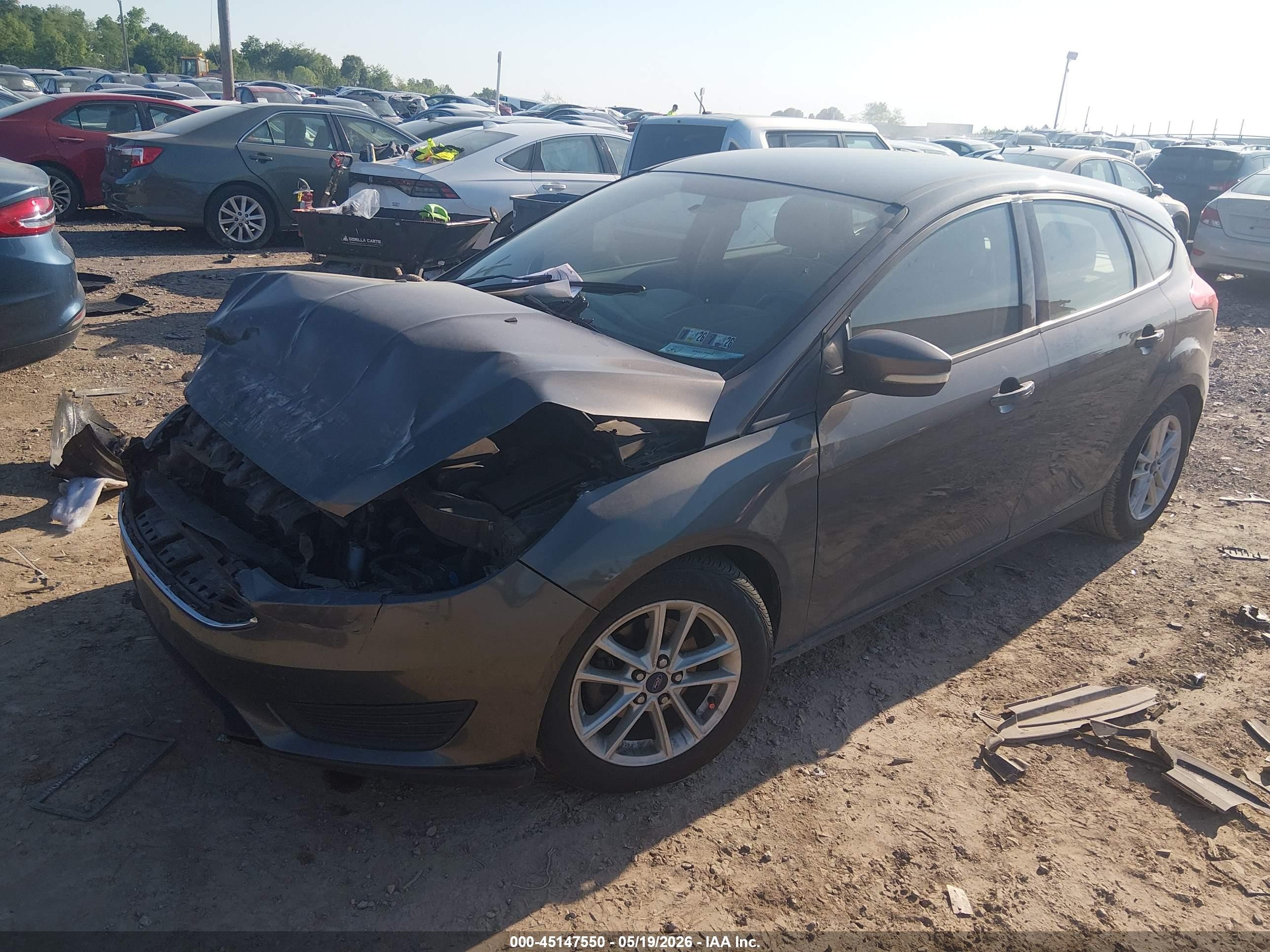 2015 Ford Focus Se Gray vin: 1FADP3K22FL353575