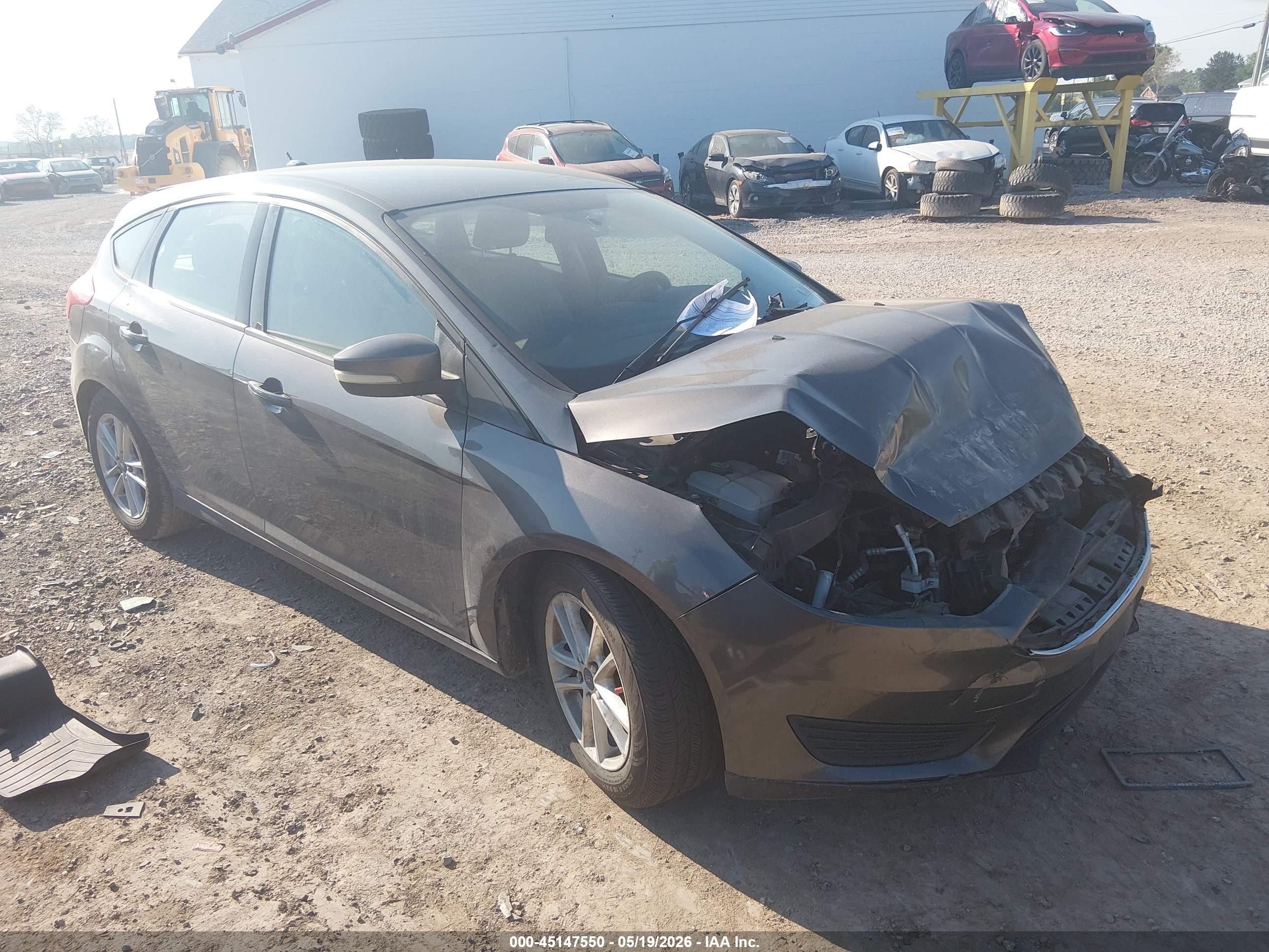2015 Ford Focus Se Gray vin: 1FADP3K22FL353575