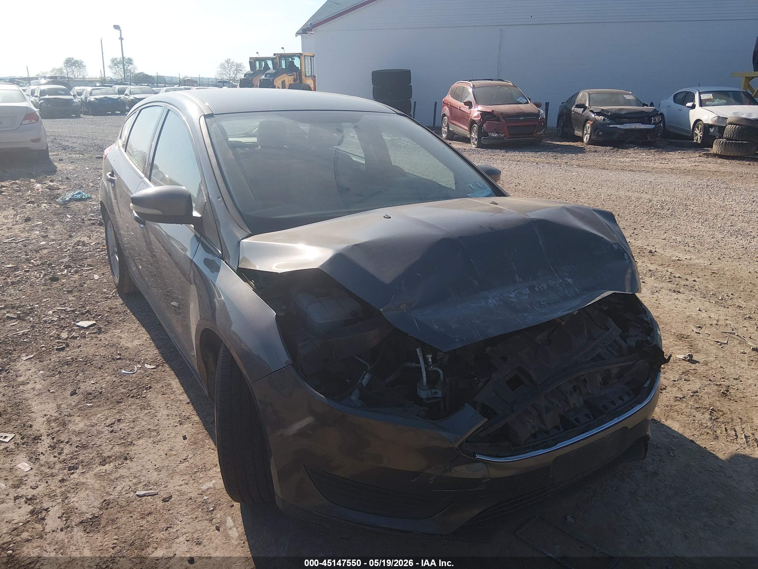 2015 Ford Focus Se Gray vin: 1FADP3K22FL353575