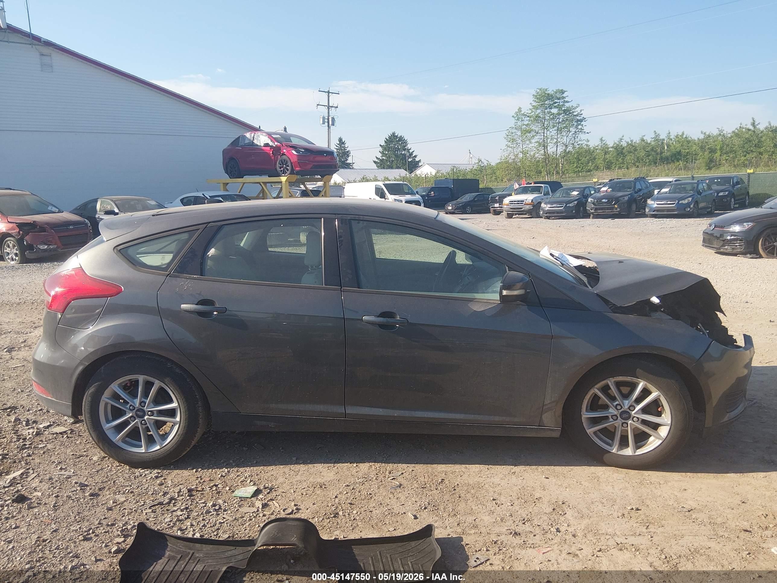 2015 Ford Focus Se Gray vin: 1FADP3K22FL353575