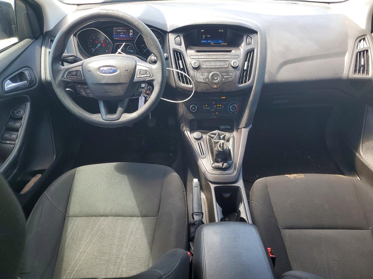 2016 Ford Focus Se Gray vin: 1FADP3K22GL361144