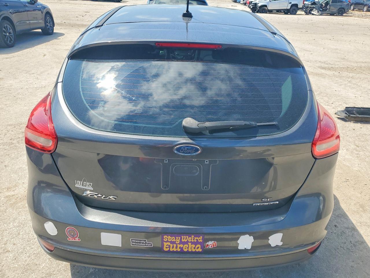 2016 Ford Focus Se Серый vin: 1FADP3K22GL361144