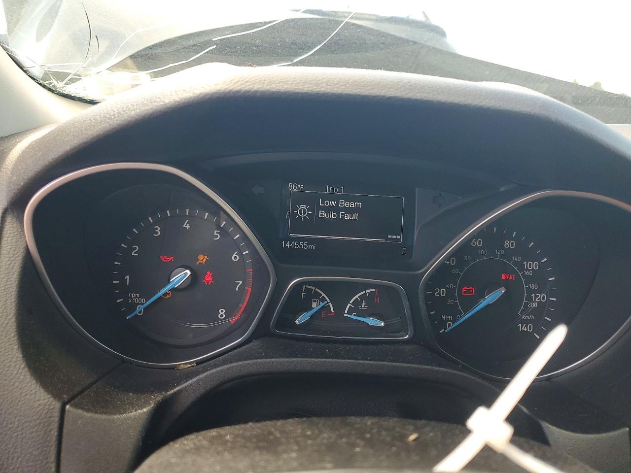 2016 Ford Focus Se Серый vin: 1FADP3K22GL361144