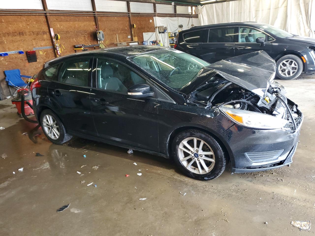 2018 Ford Focus Se Black vin: 1FADP3K22JL300089