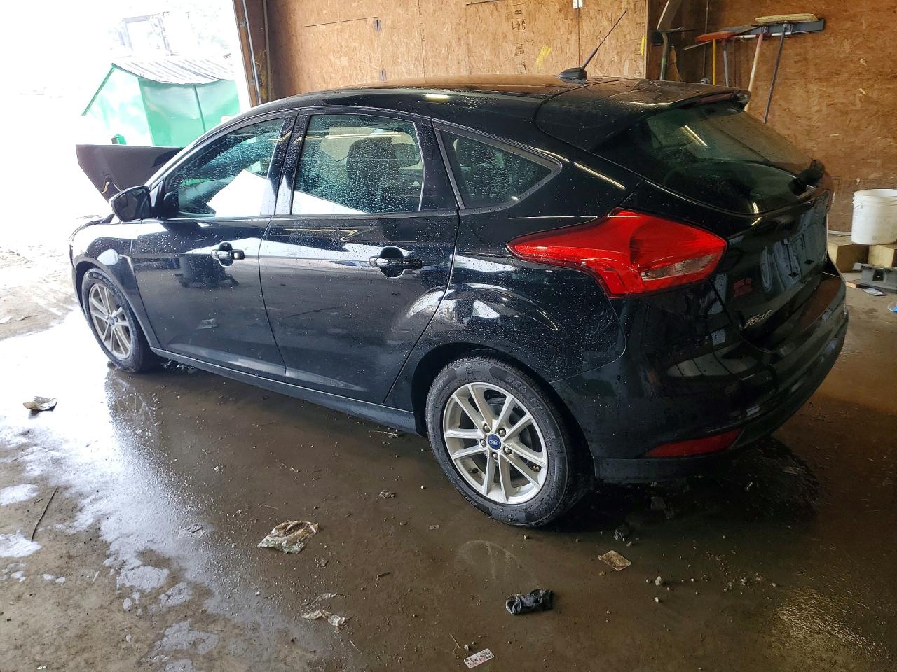 2018 Ford Focus Se Black vin: 1FADP3K22JL300089
