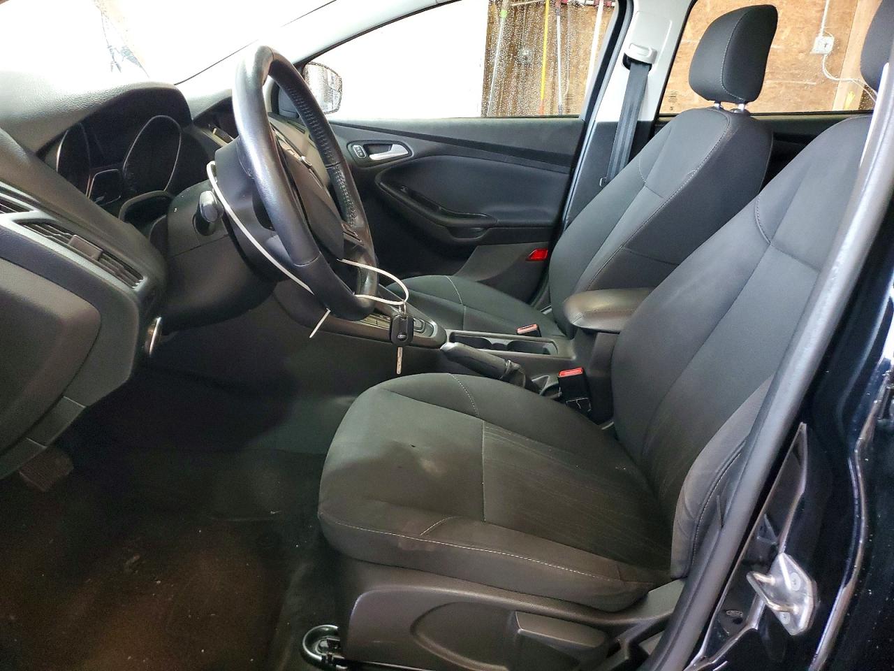 2018 Ford Focus Se Black vin: 1FADP3K22JL300089