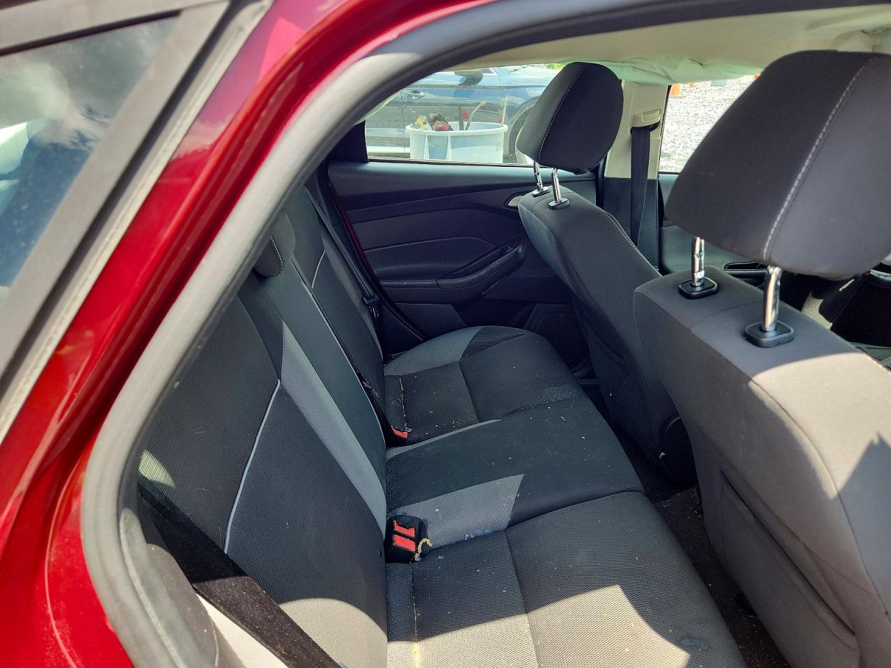 2013 Ford Focus Se Red vin: 1FADP3K23DL150921