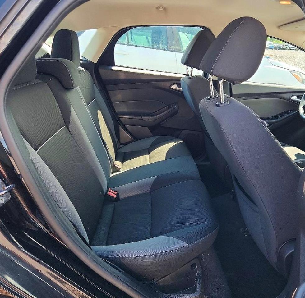 2013 Ford Focus Se Черный vin: 1FADP3K23DL157206