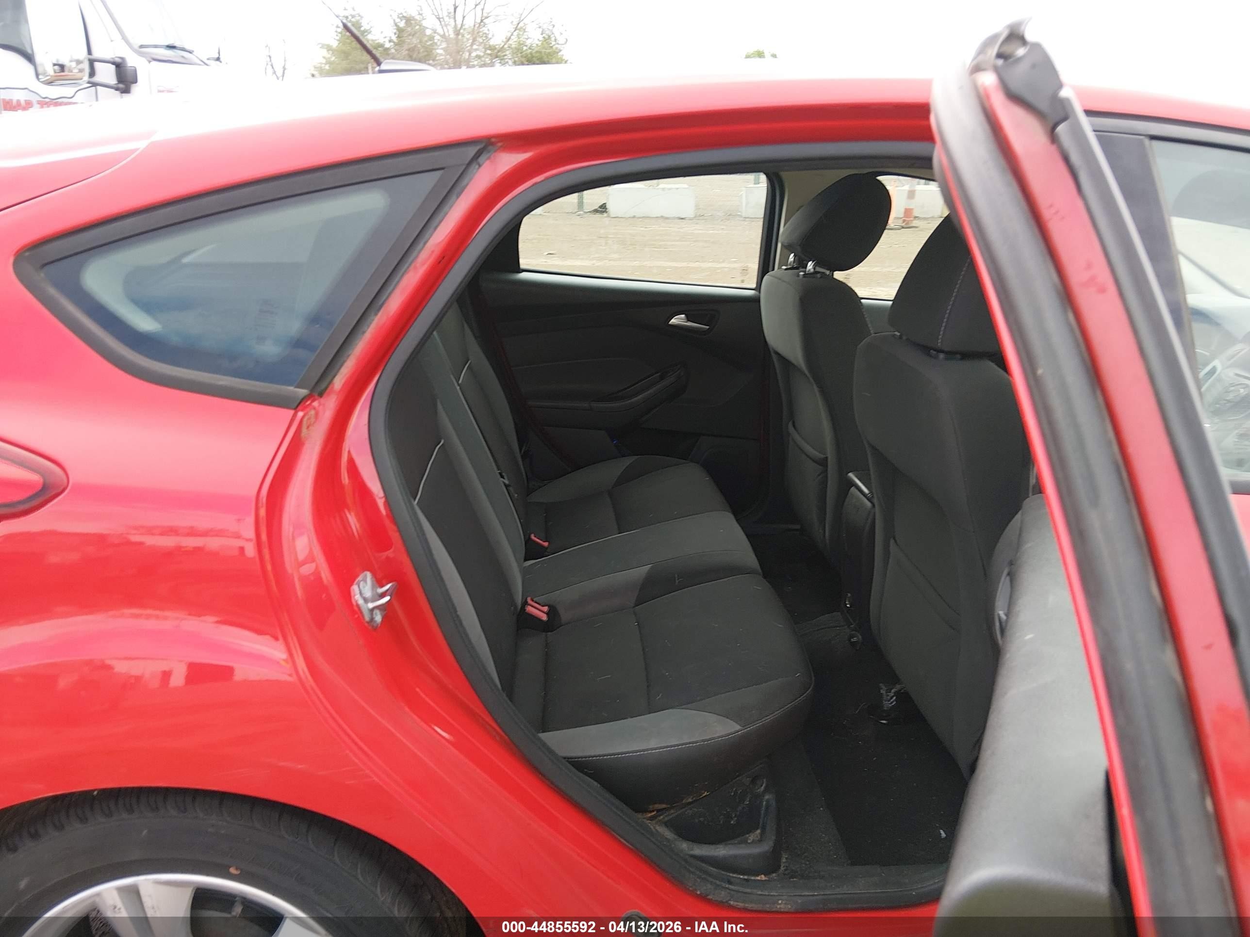 2013 Ford Focus Se Red vin: 1FADP3K23DL162616