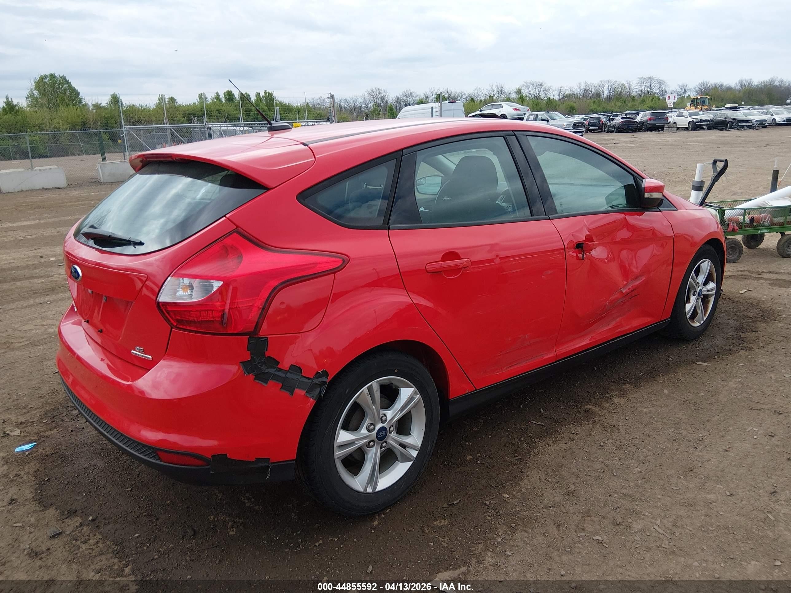 2013 Ford Focus Se Red vin: 1FADP3K23DL162616