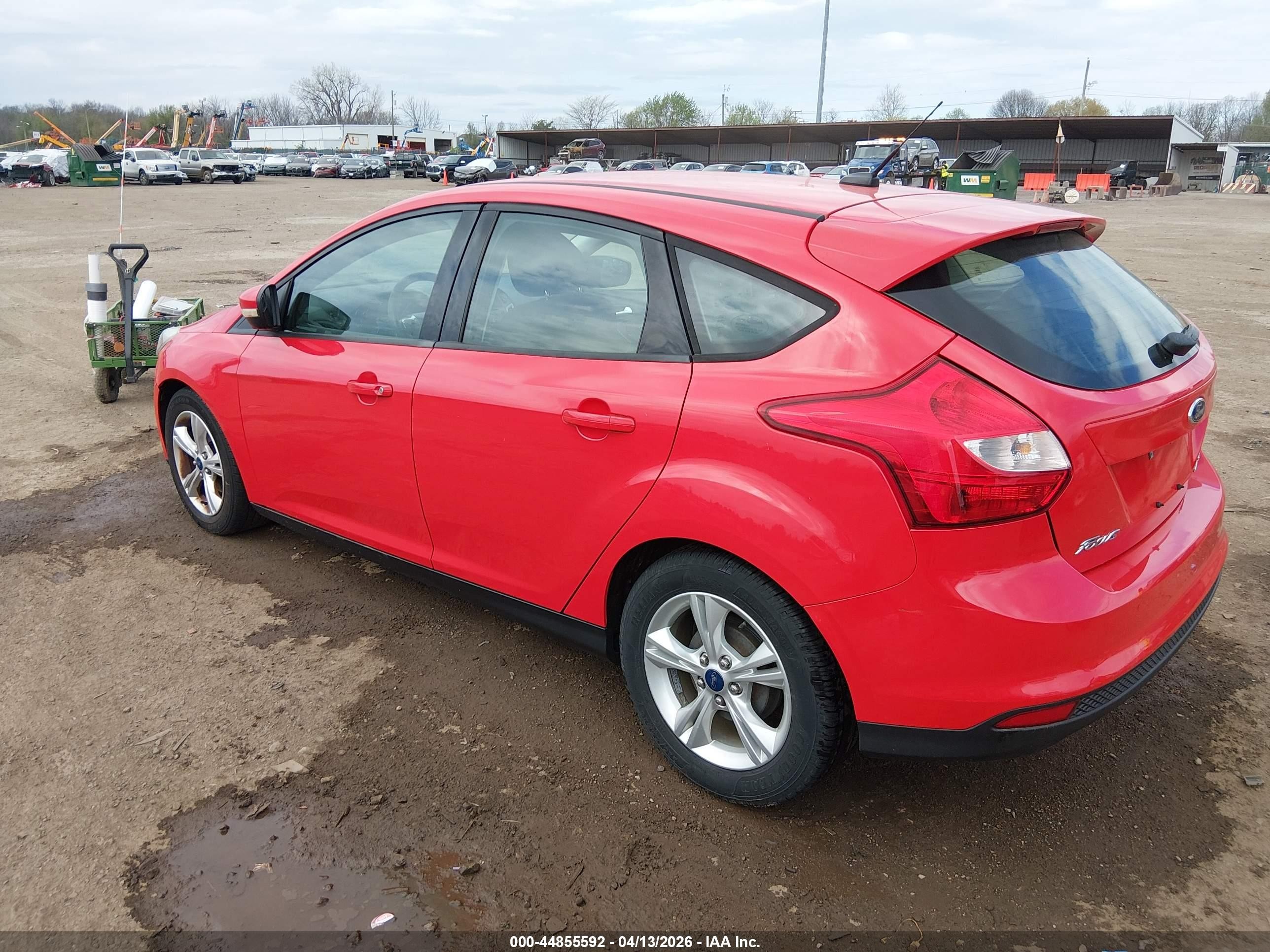 2013 Ford Focus Se Red vin: 1FADP3K23DL162616