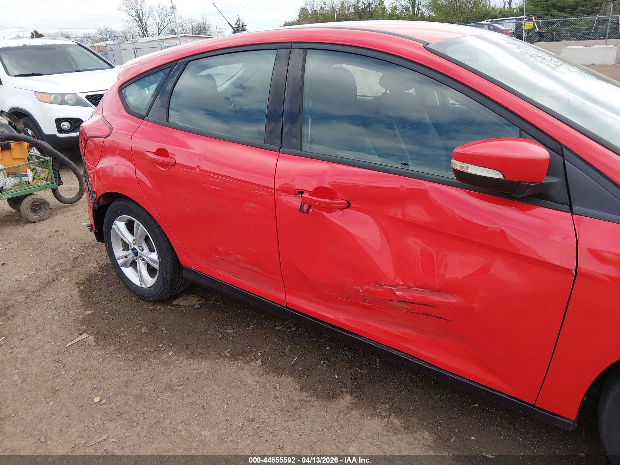 2013 Ford Focus Se Red vin: 1FADP3K23DL162616