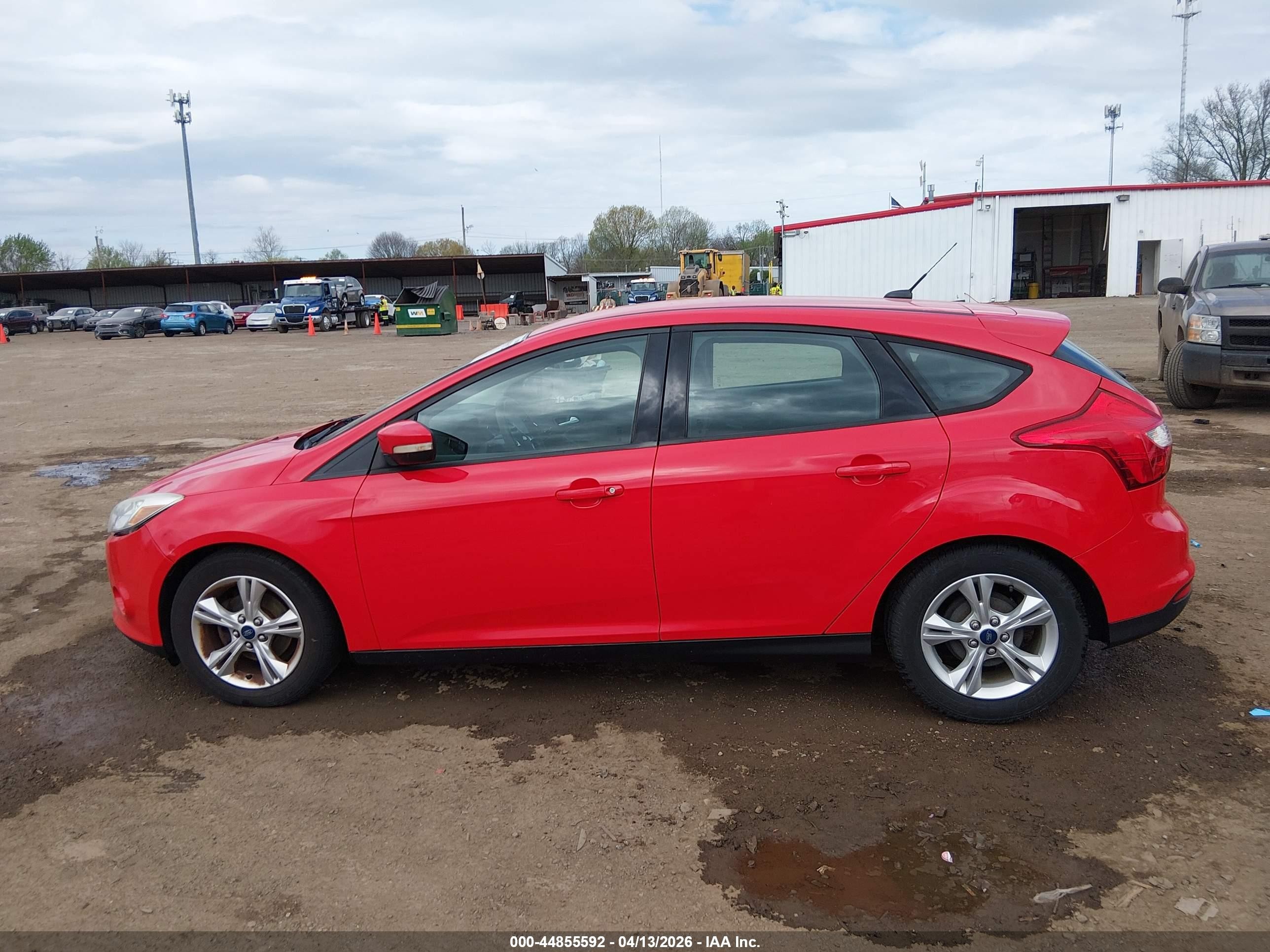 2013 Ford Focus Se Red vin: 1FADP3K23DL162616