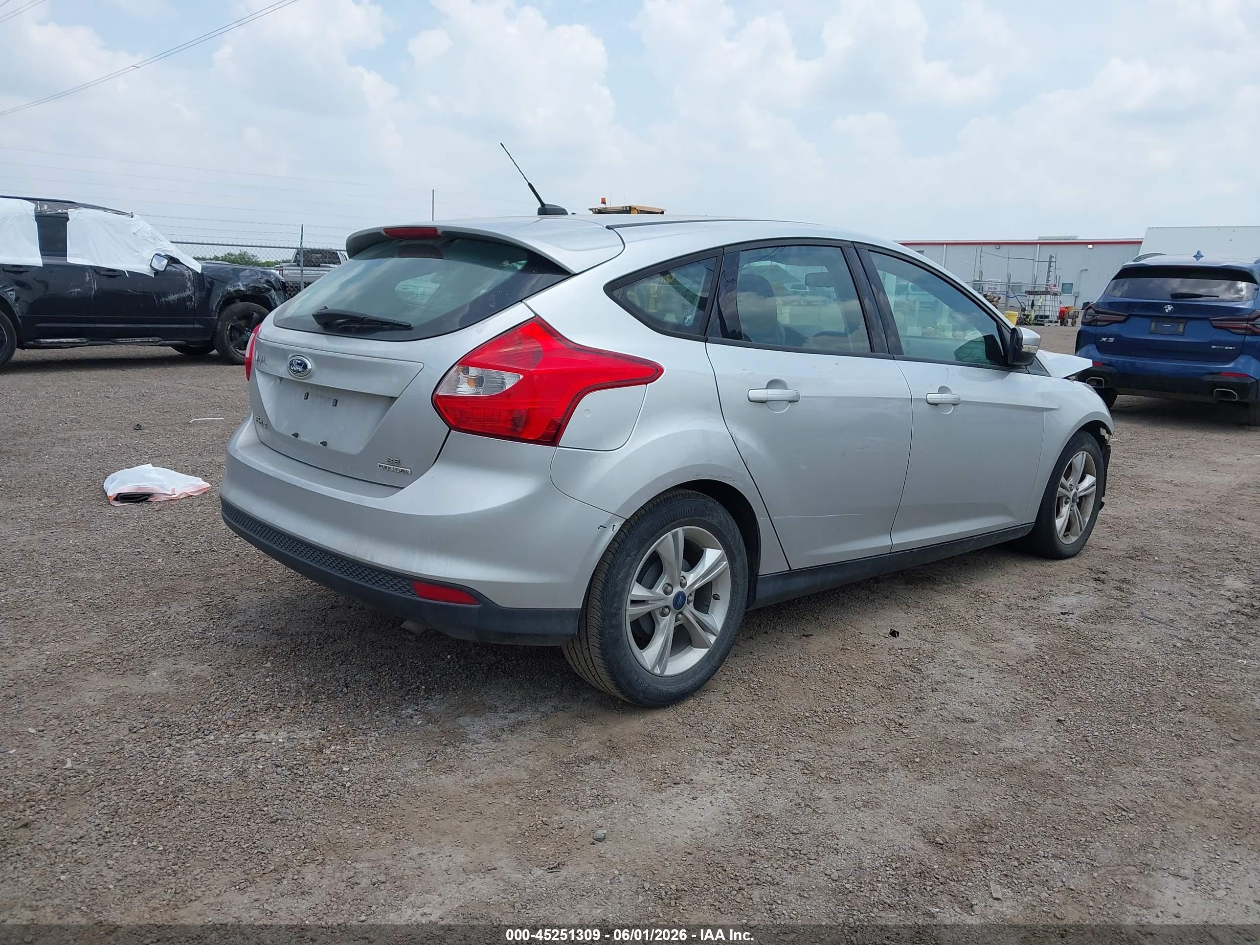 2013 Ford Focus Se Серебряный vin: 1FADP3K23DL189170
