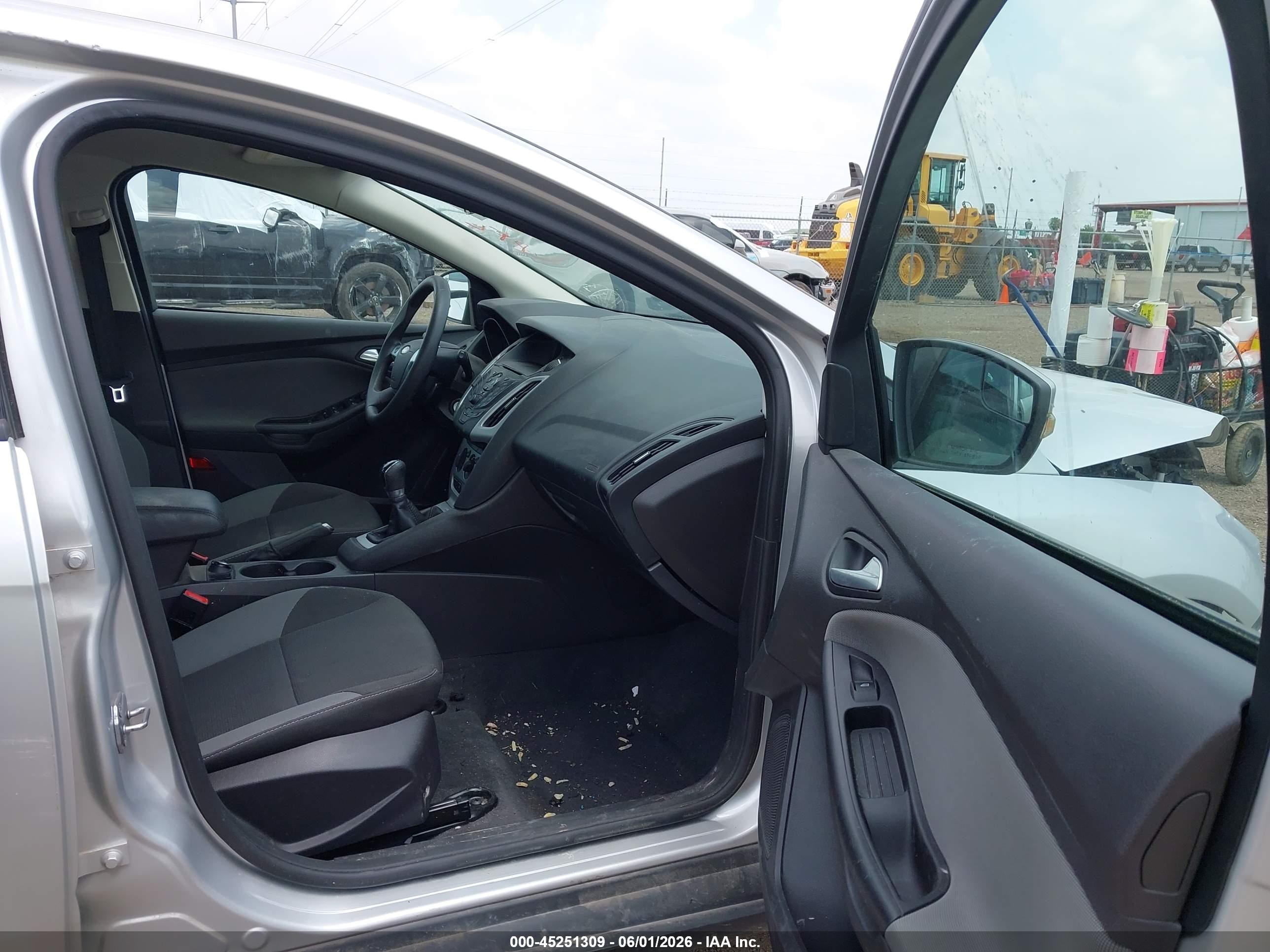 2013 Ford Focus Se Серебряный vin: 1FADP3K23DL189170
