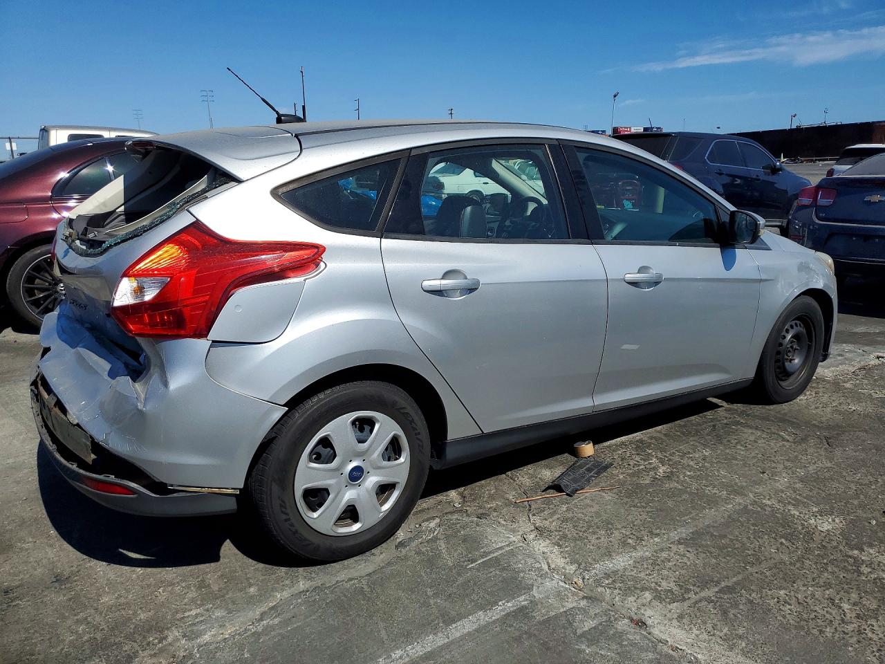 2013 Ford Focus Se Серебряный vin: 1FADP3K23DL214035