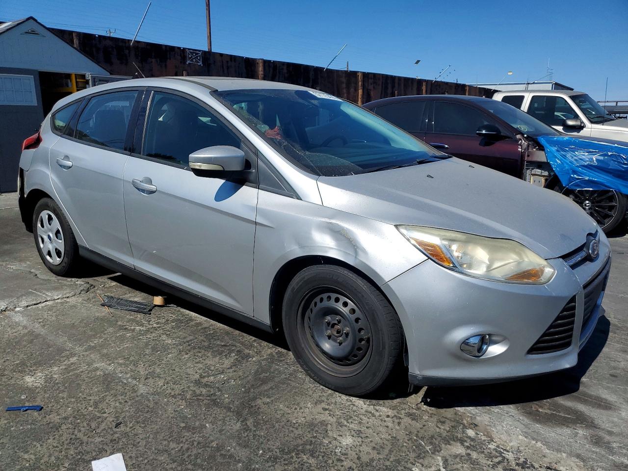 2013 Ford Focus Se Серебряный vin: 1FADP3K23DL214035