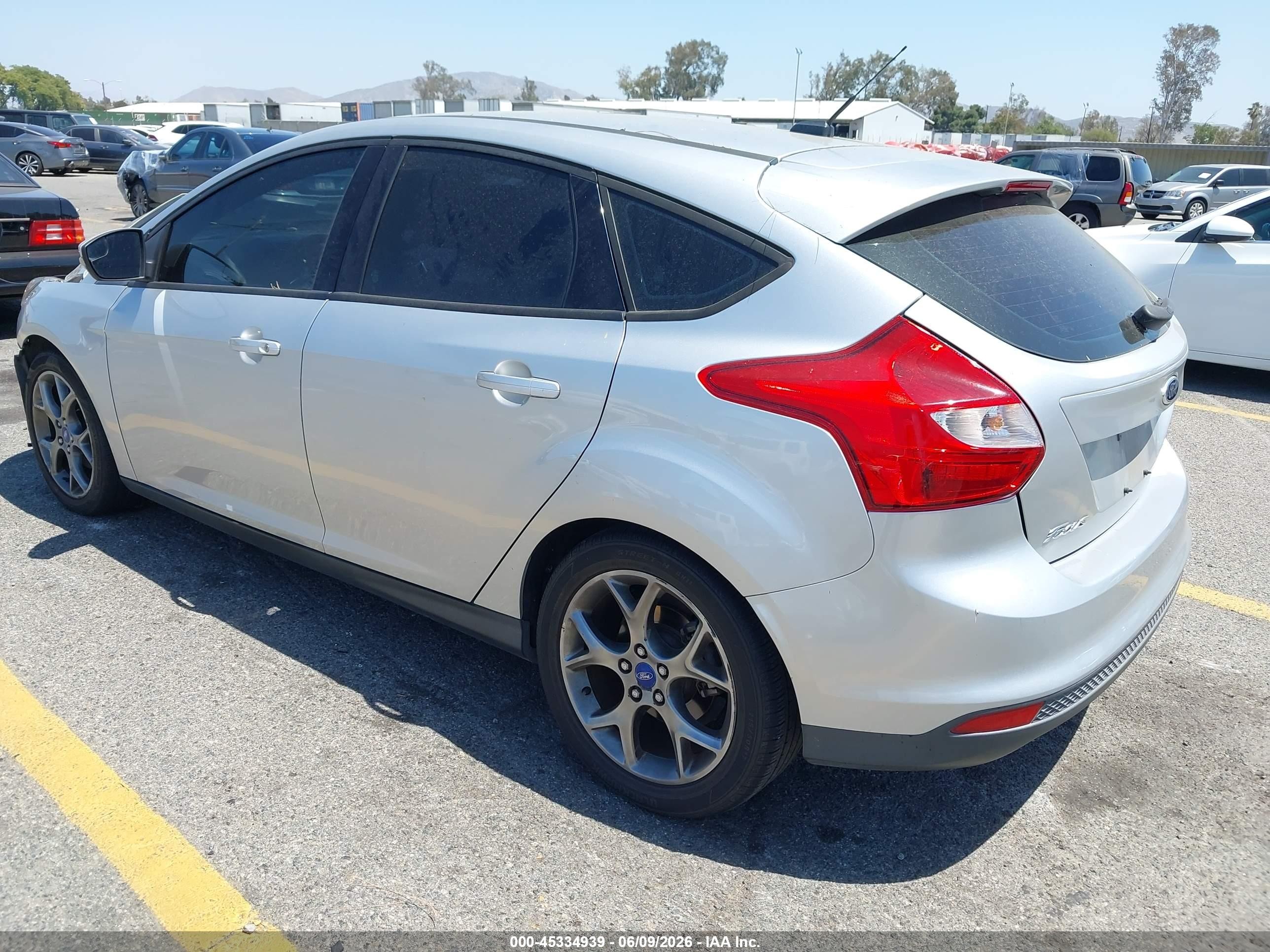 2013 Ford Focus Se Silver vin: 1FADP3K23DL227707
