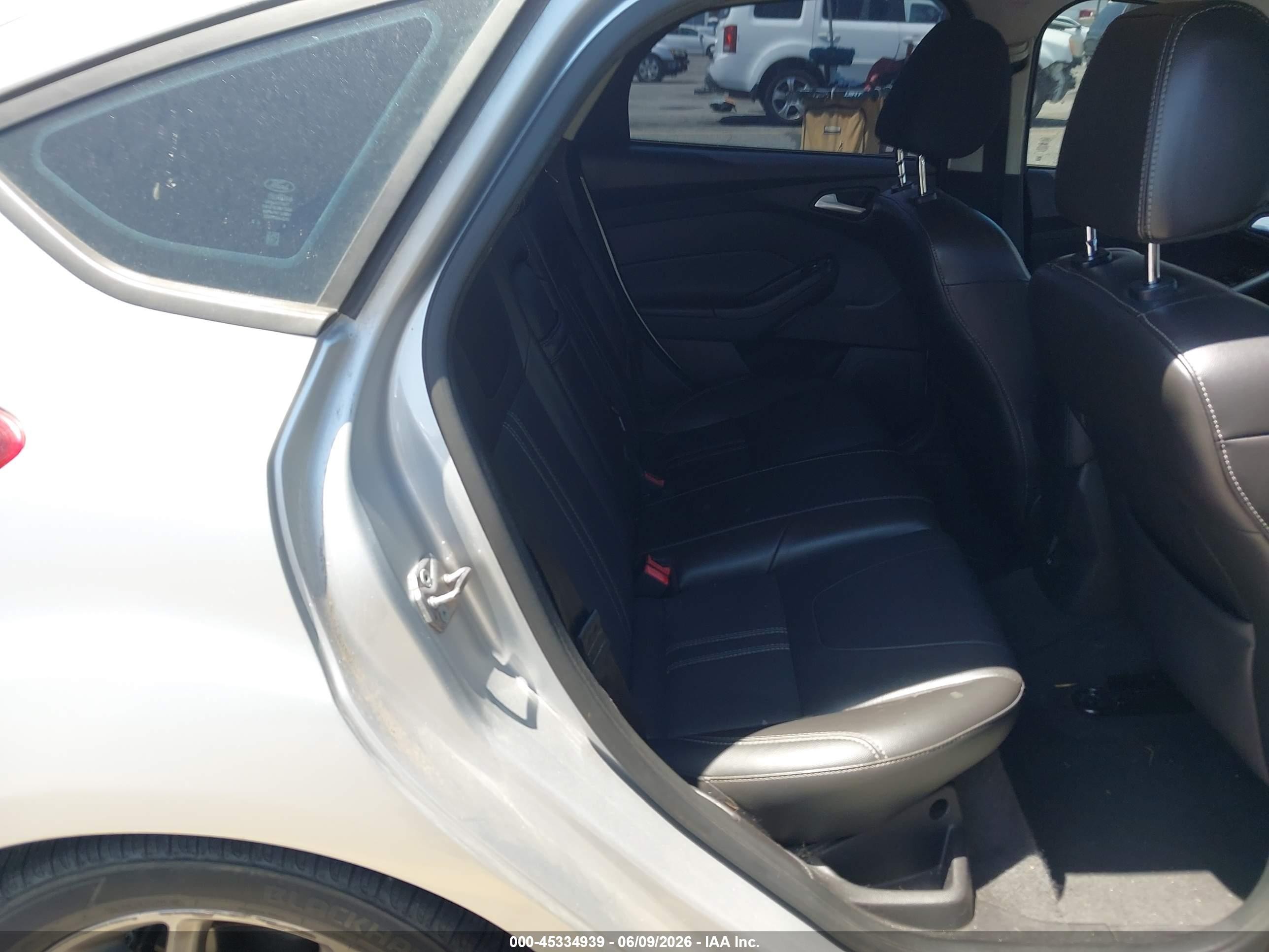 2013 Ford Focus Se Silver vin: 1FADP3K23DL227707