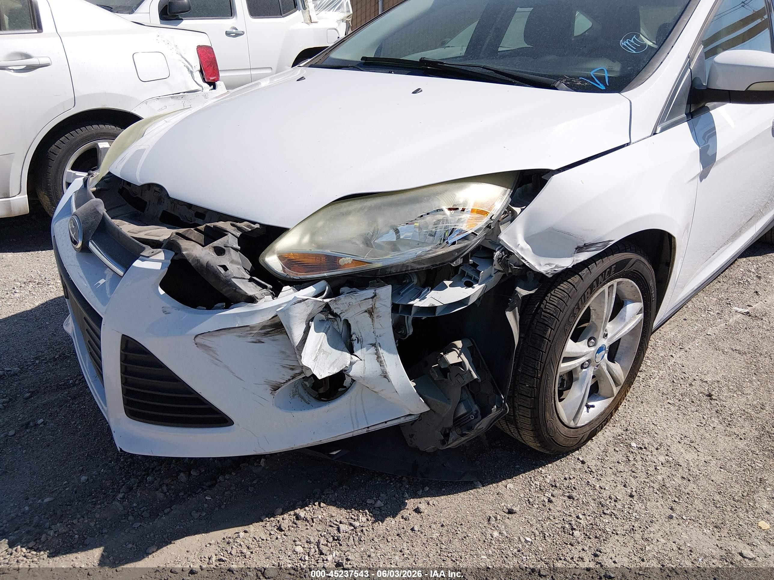 2013 Ford Focus Se White vin: 1FADP3K23DL285672