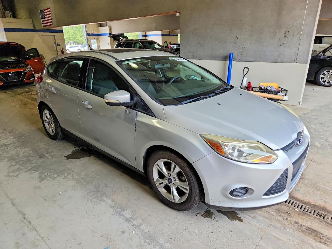 2013 Ford Focus Se Серебряный vin: 1FADP3K23DL318864