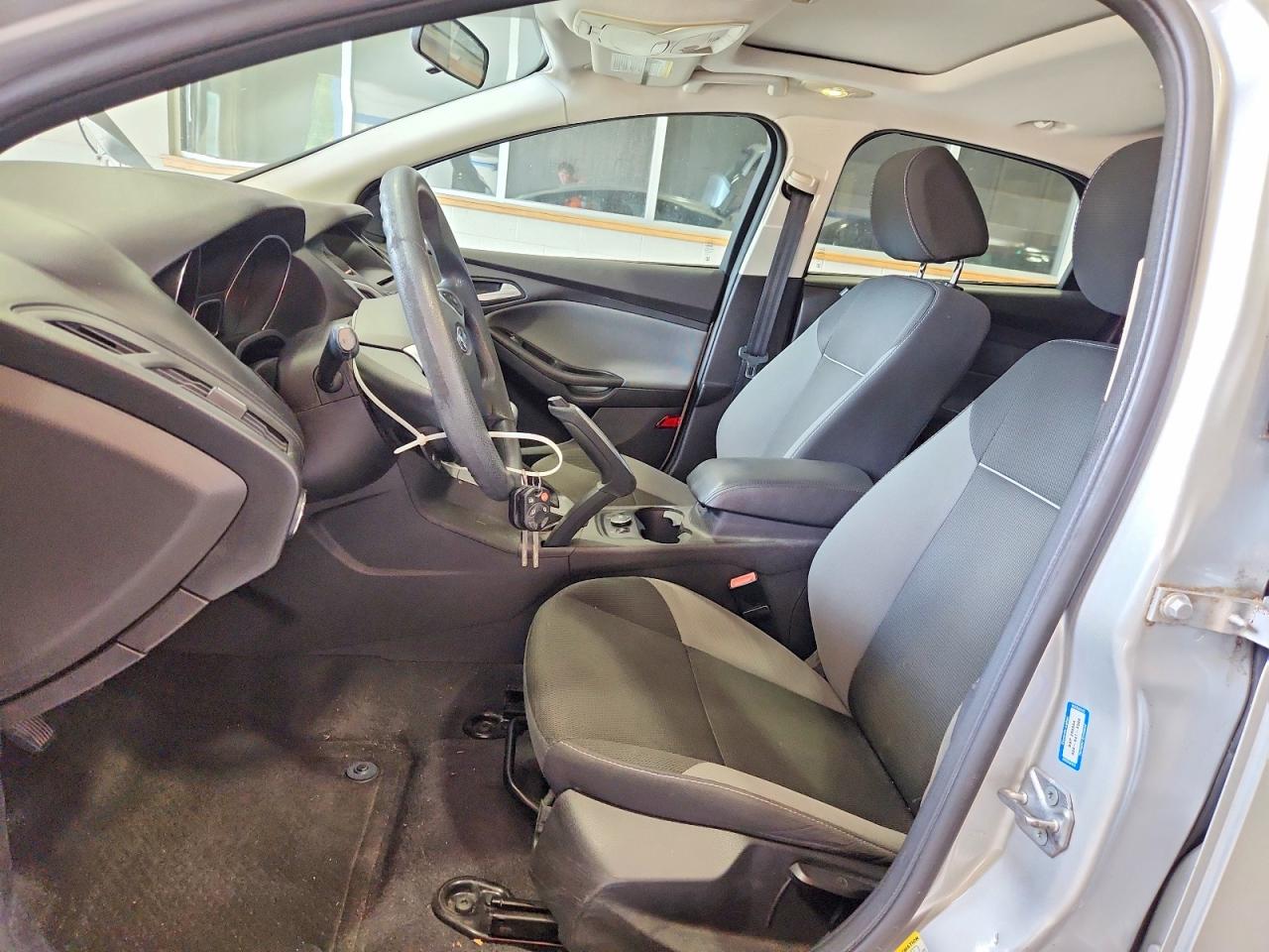 2013 Ford Focus Se Серебряный vin: 1FADP3K23DL318864