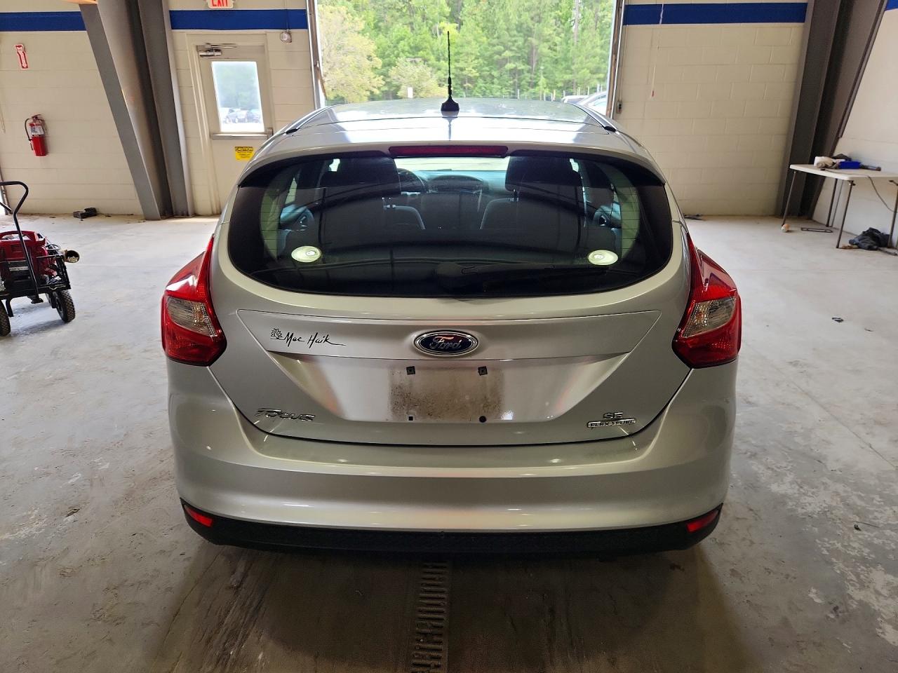 2013 Ford Focus Se Серебряный vin: 1FADP3K23DL318864