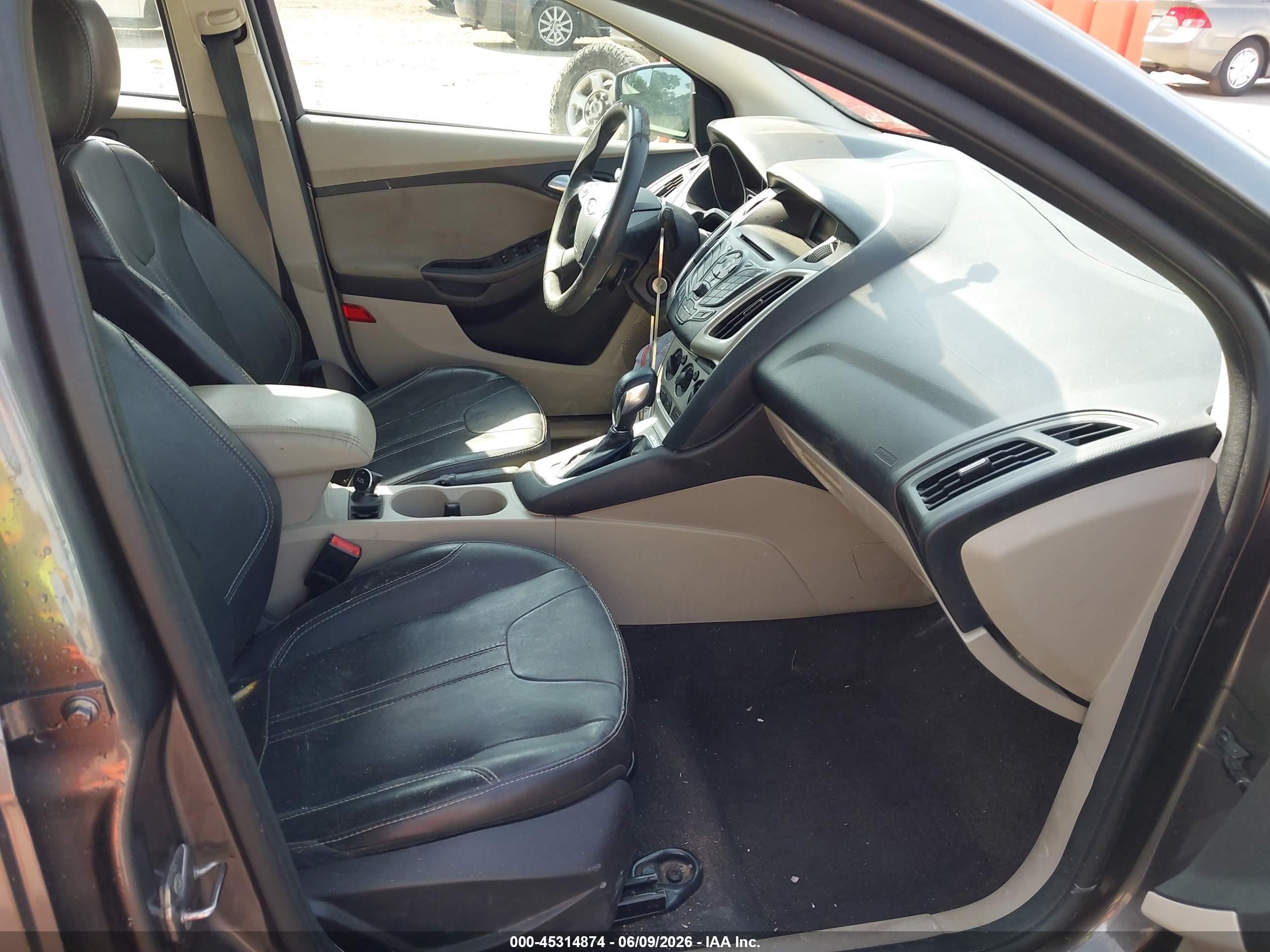 2013 Ford Focus Se Серый vin: 1FADP3K23DL330495