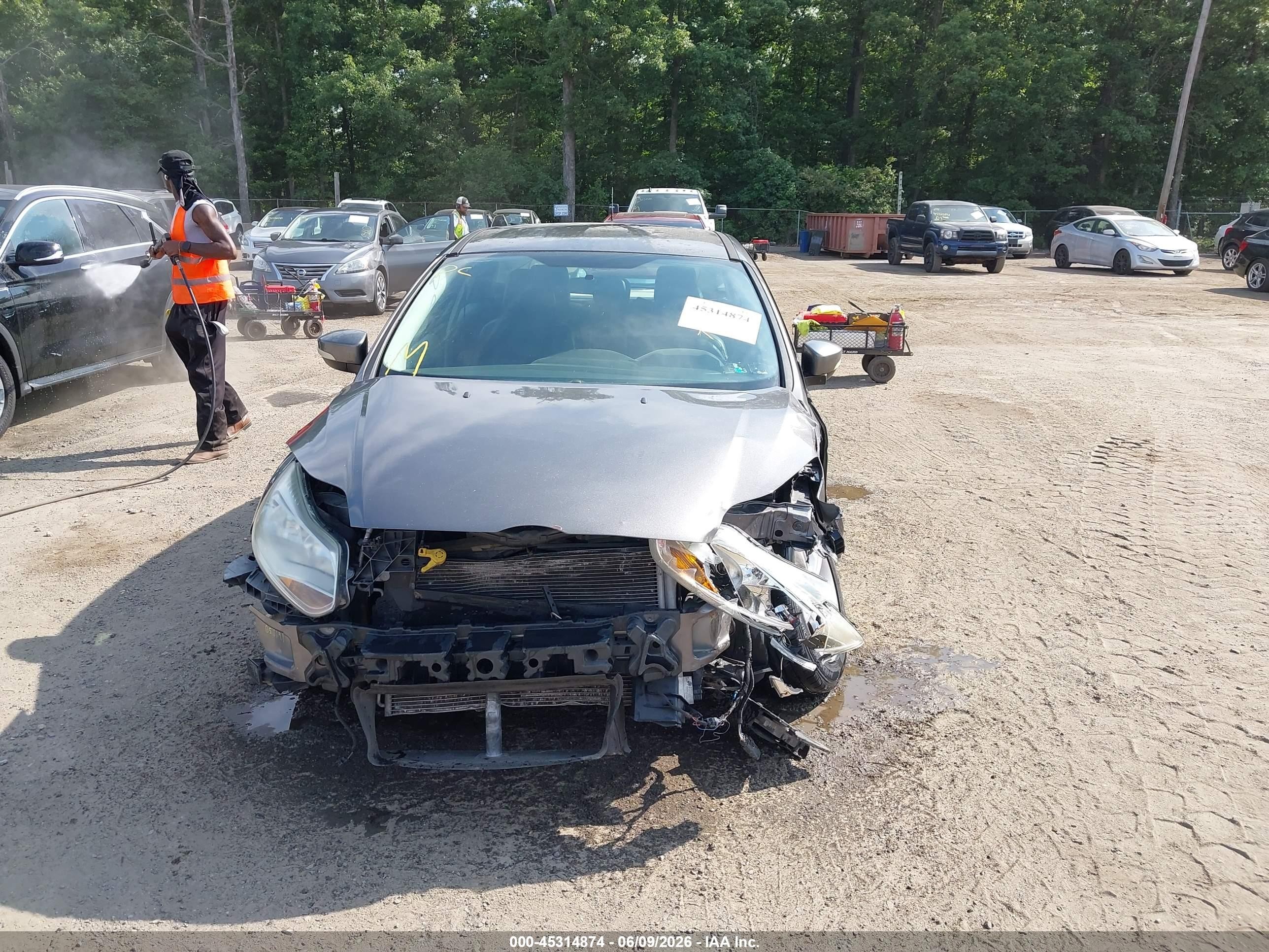2013 Ford Focus Se Серый vin: 1FADP3K23DL330495