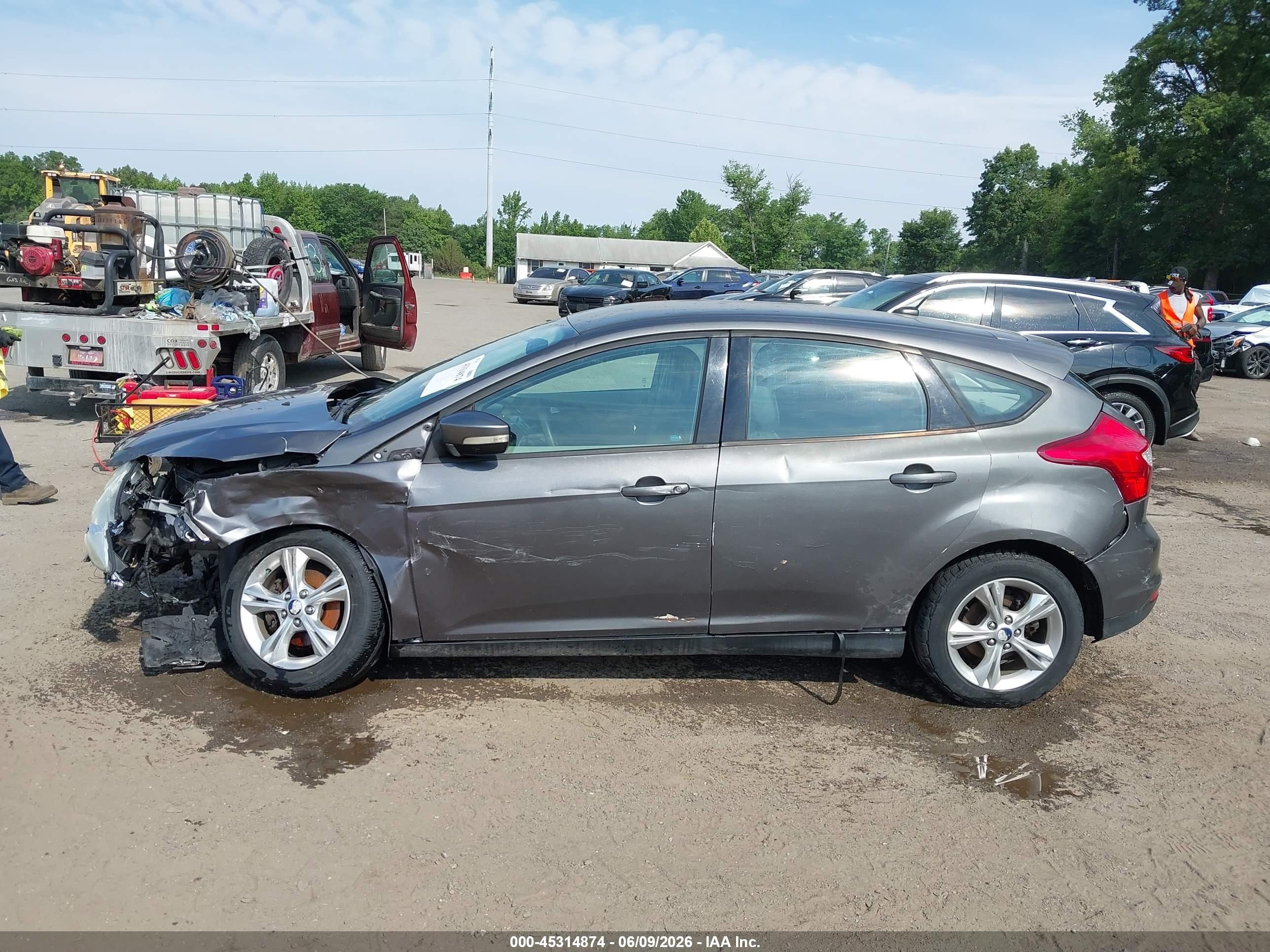 2013 Ford Focus Se Серый vin: 1FADP3K23DL330495