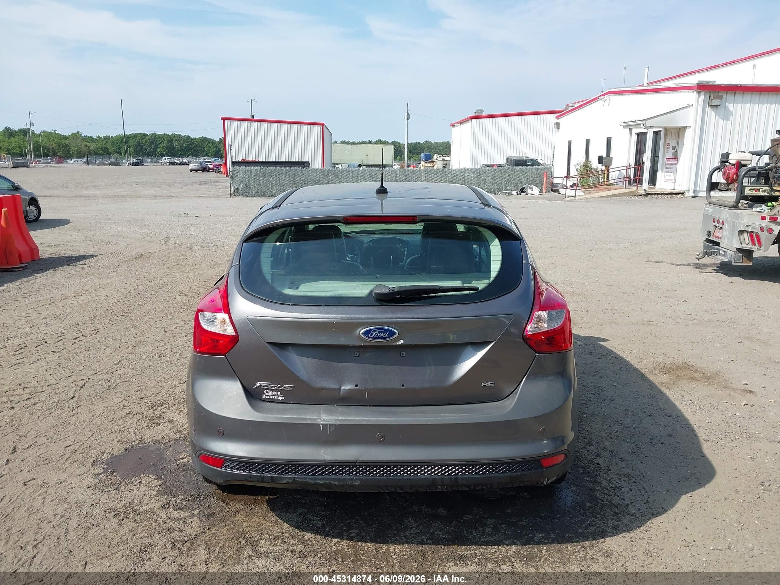 2013 Ford Focus Se Серый vin: 1FADP3K23DL330495
